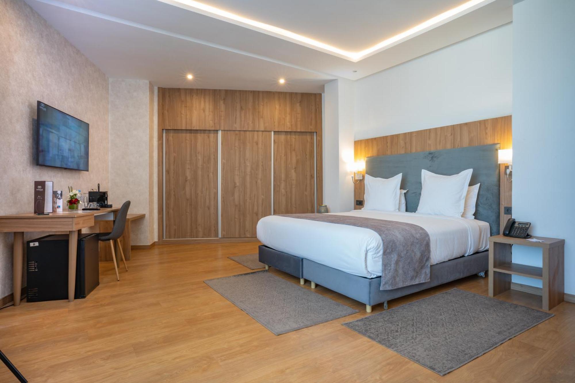 Junior Suite,1535974072:JPEG