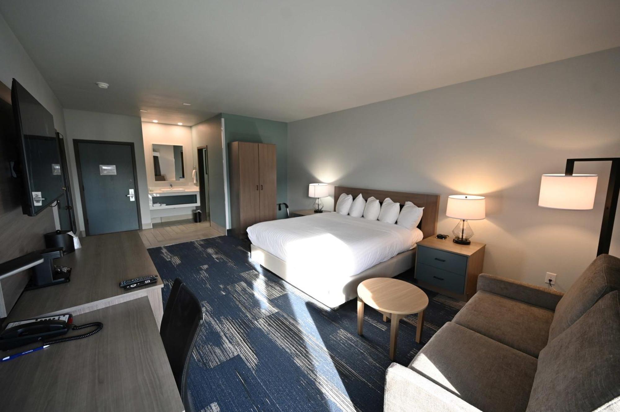 Queen Room Wallbed or Disability Access or Tub-Non Smoking