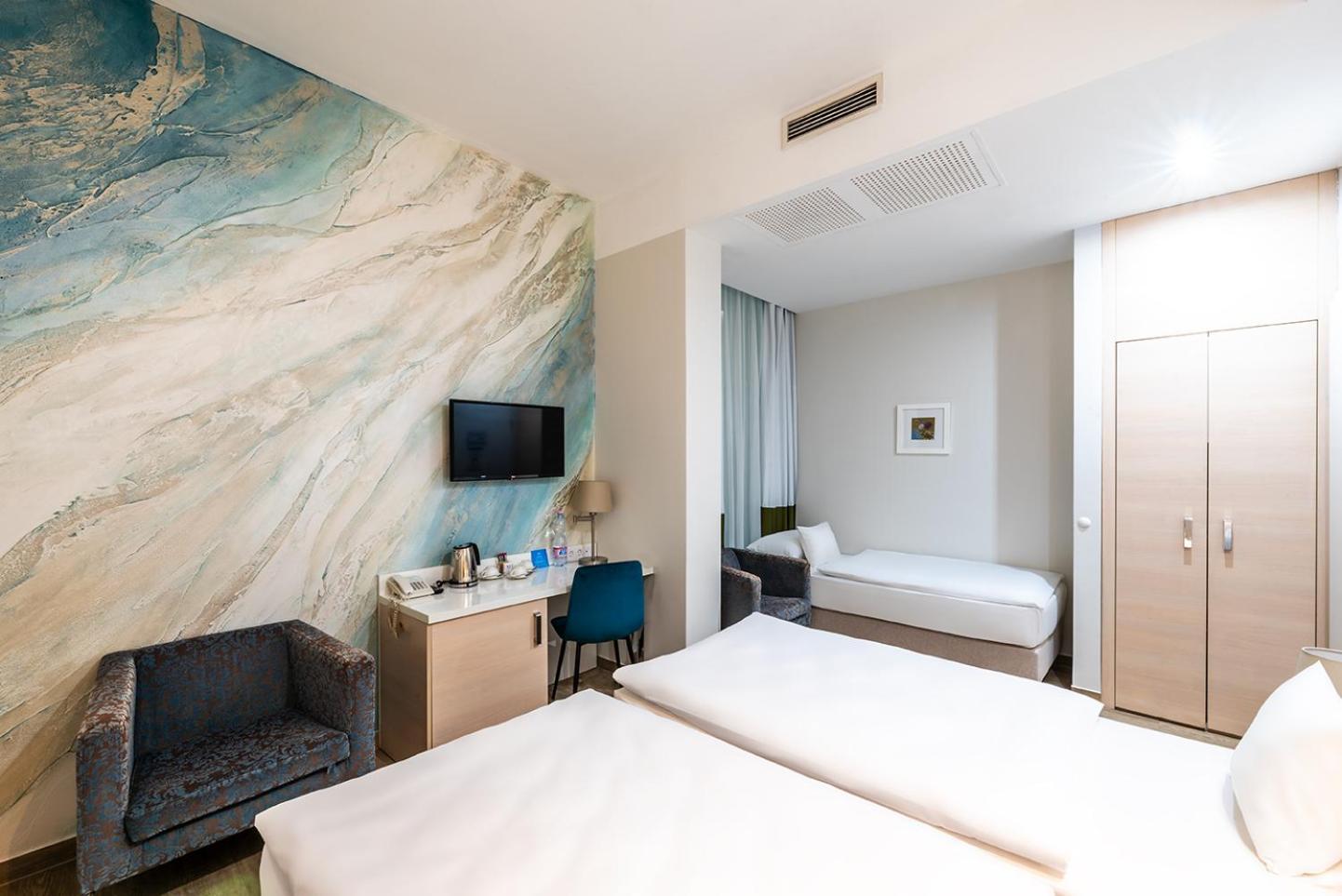 Double or Twin Room Extra Bed