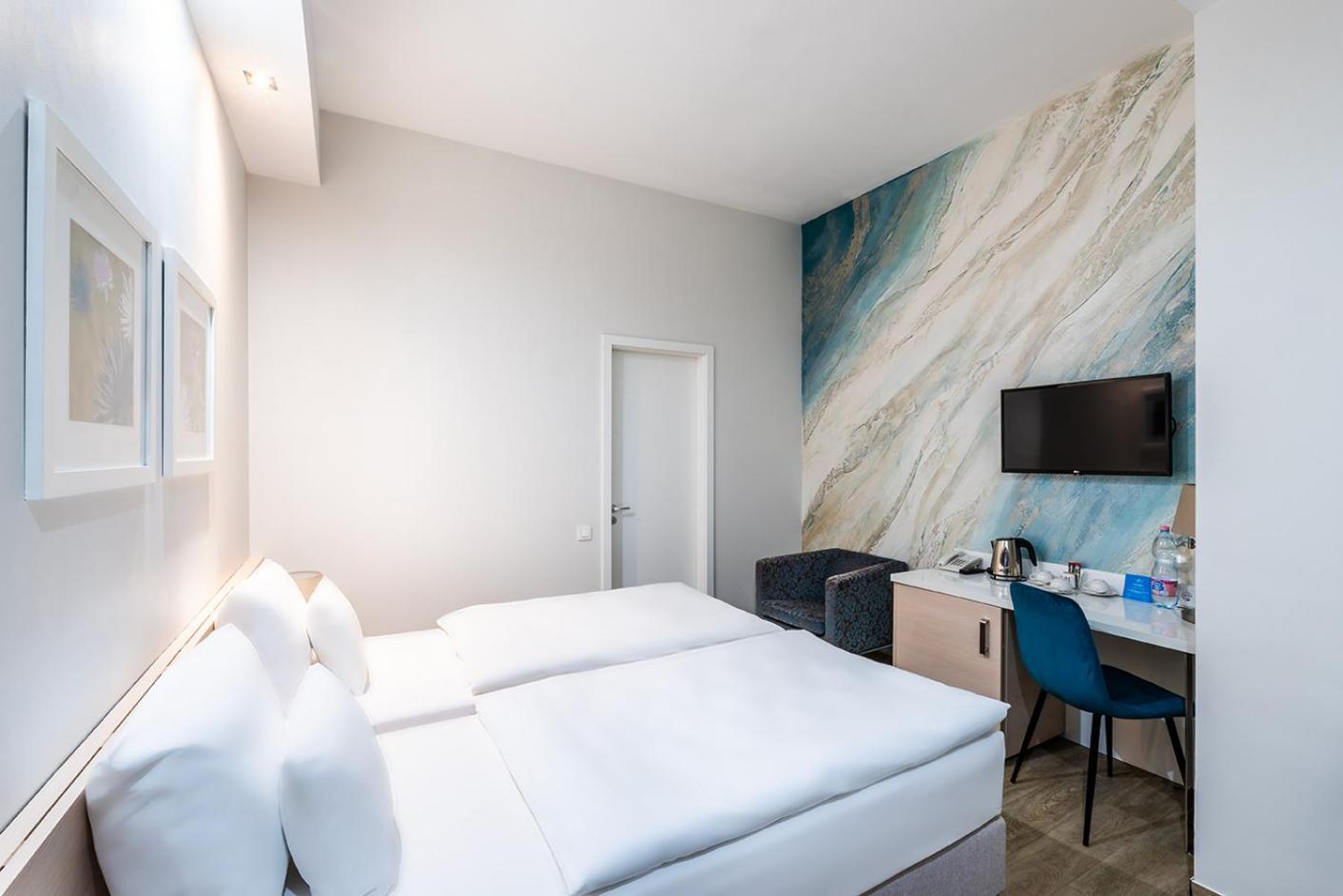 Double or Twin Room Extra Bed