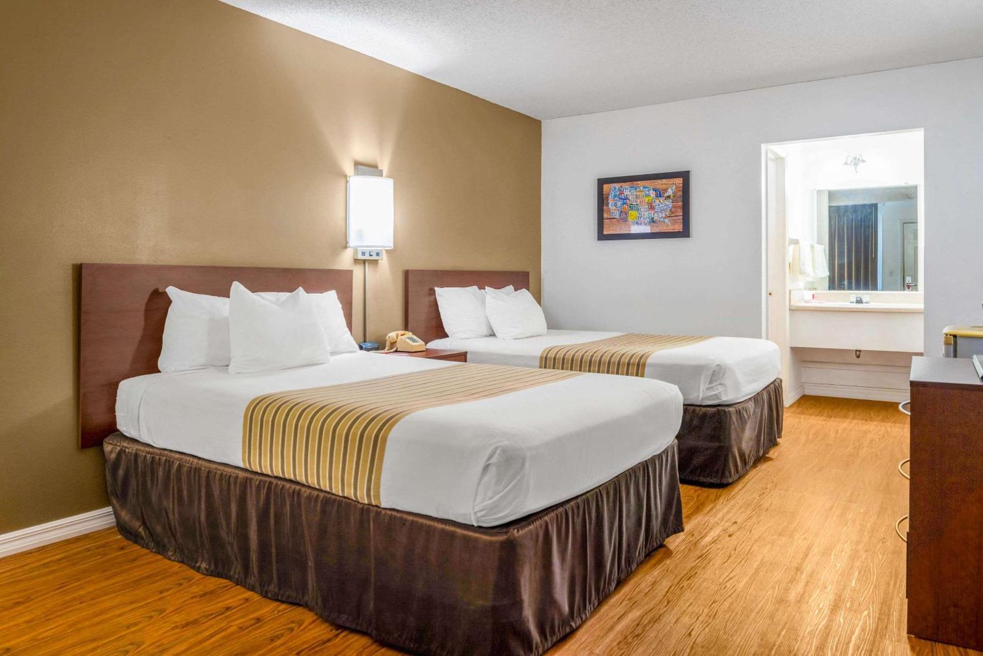 Double Room Two Double Beds Non-Smoking