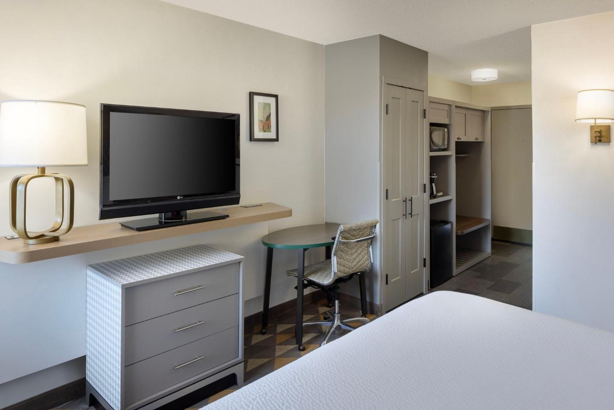 Standard King Room Pet Friendly,1530179149:JPEG