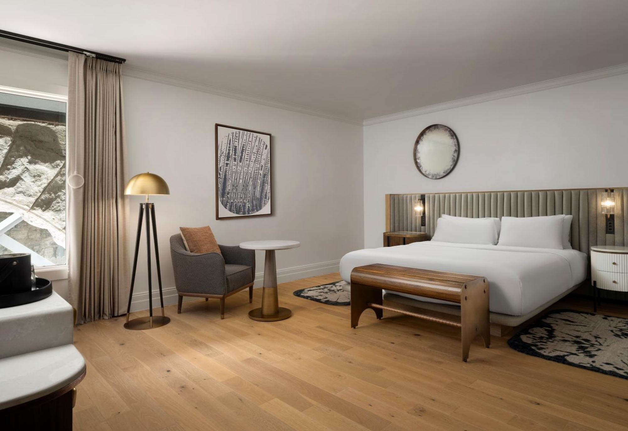Deluxe King Room