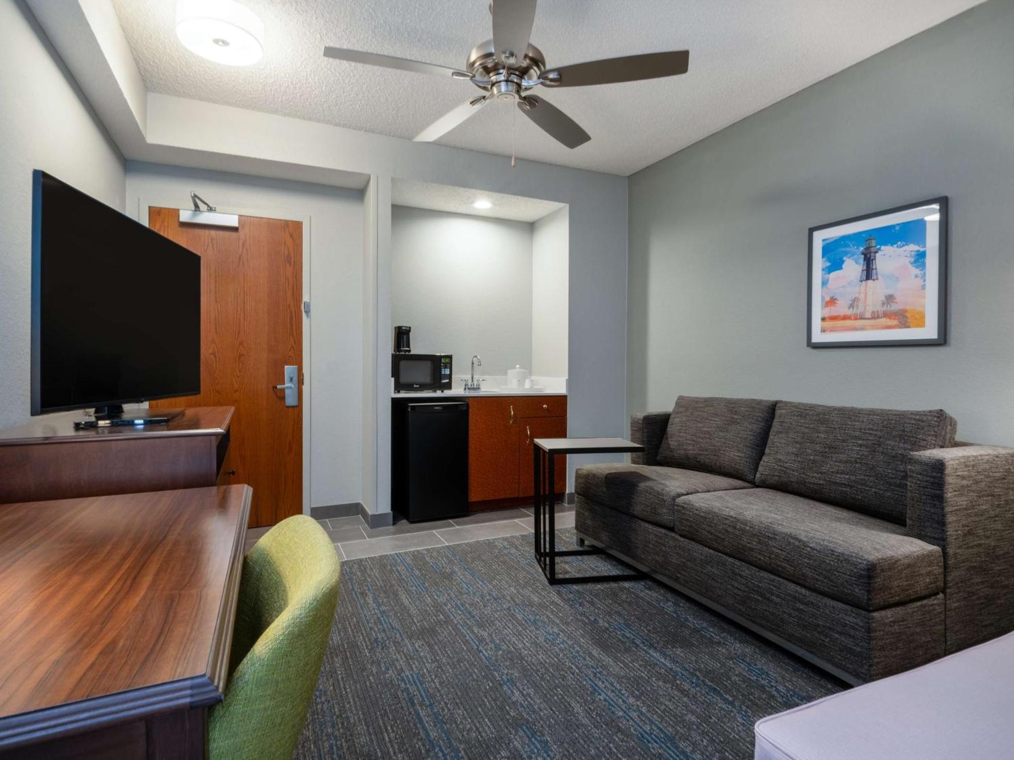 One-Bedroom King Suite - Non-Smoking,1710074740:JPEG