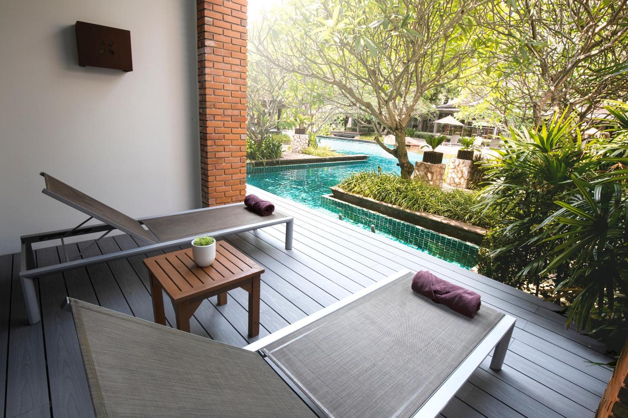 Deluxe Double or Twin Room Pool Access