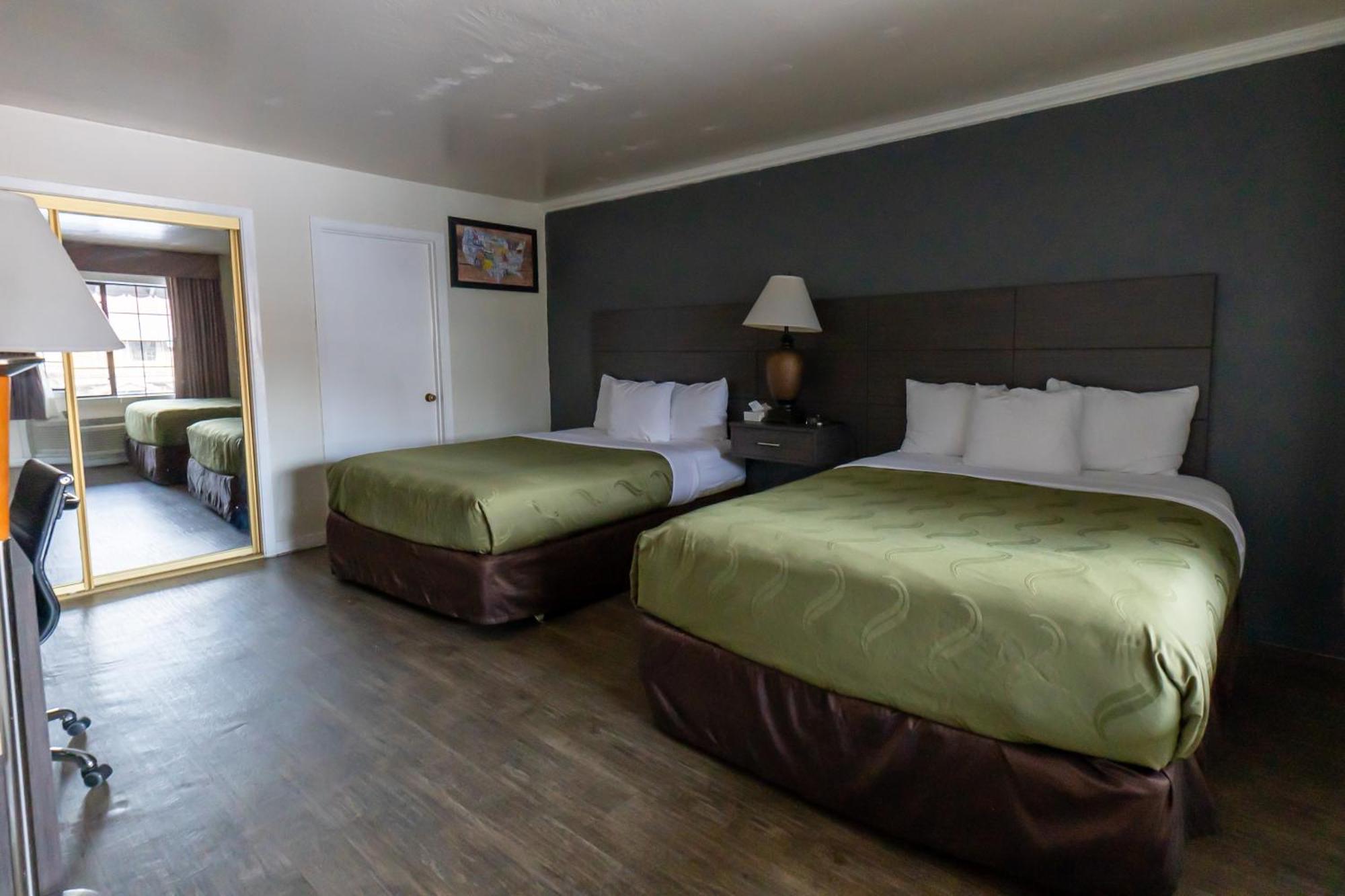 Queen Room Two Queen Beds Non-Smoking