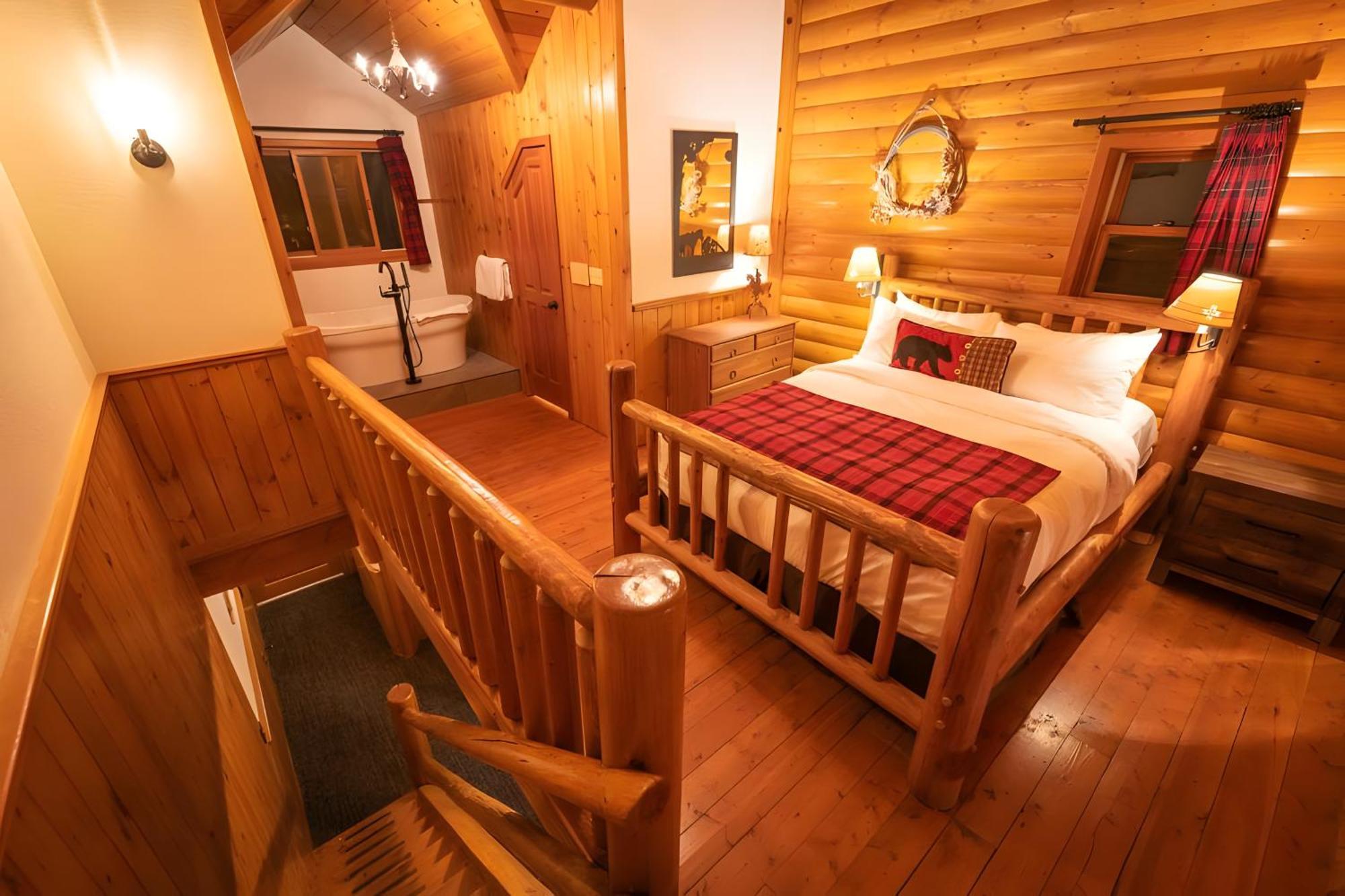 Superior Jacuzzi Suite Lodge Building,1536862285:JPEG