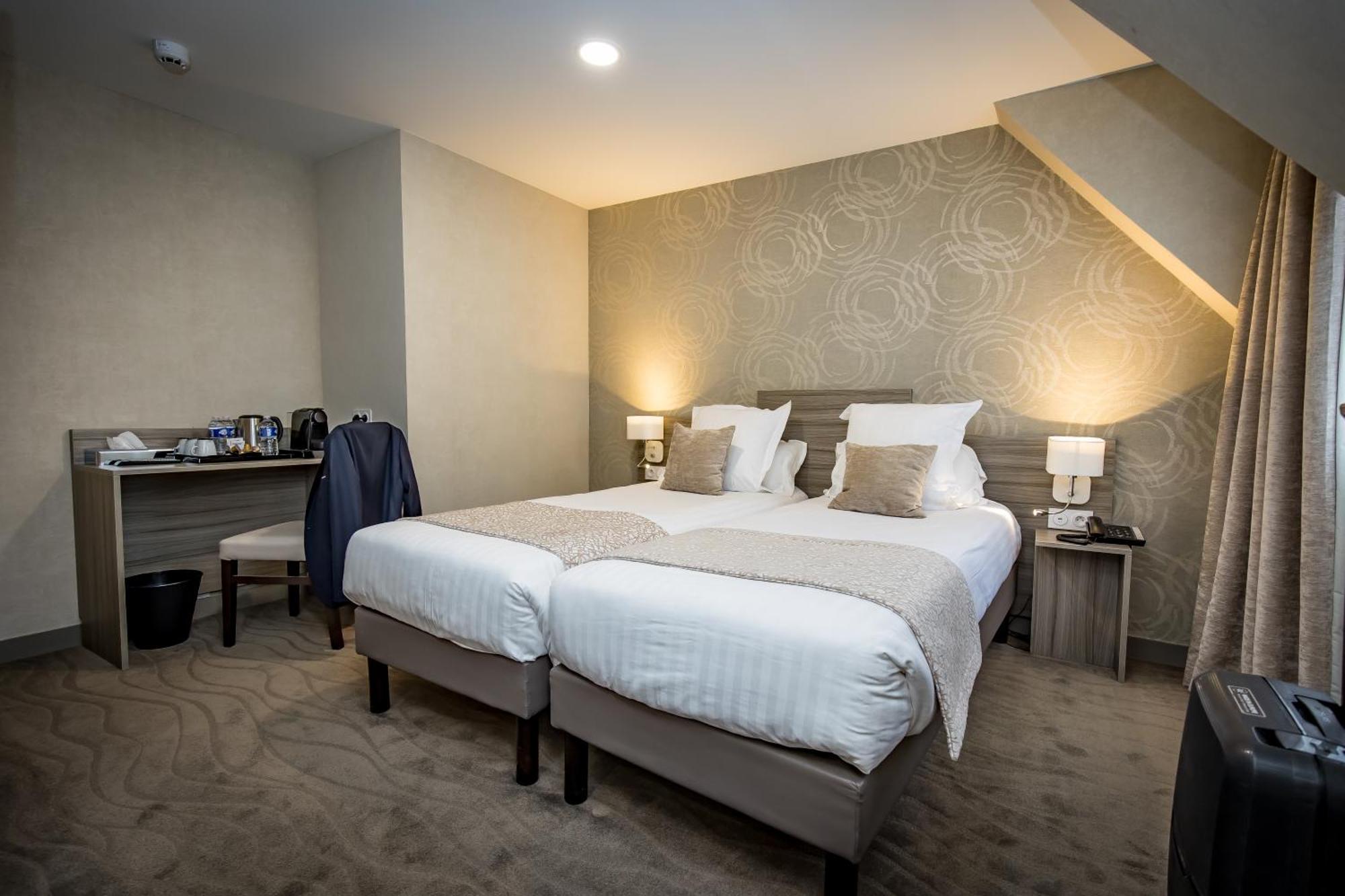Twin Room,1536894046:JPEG