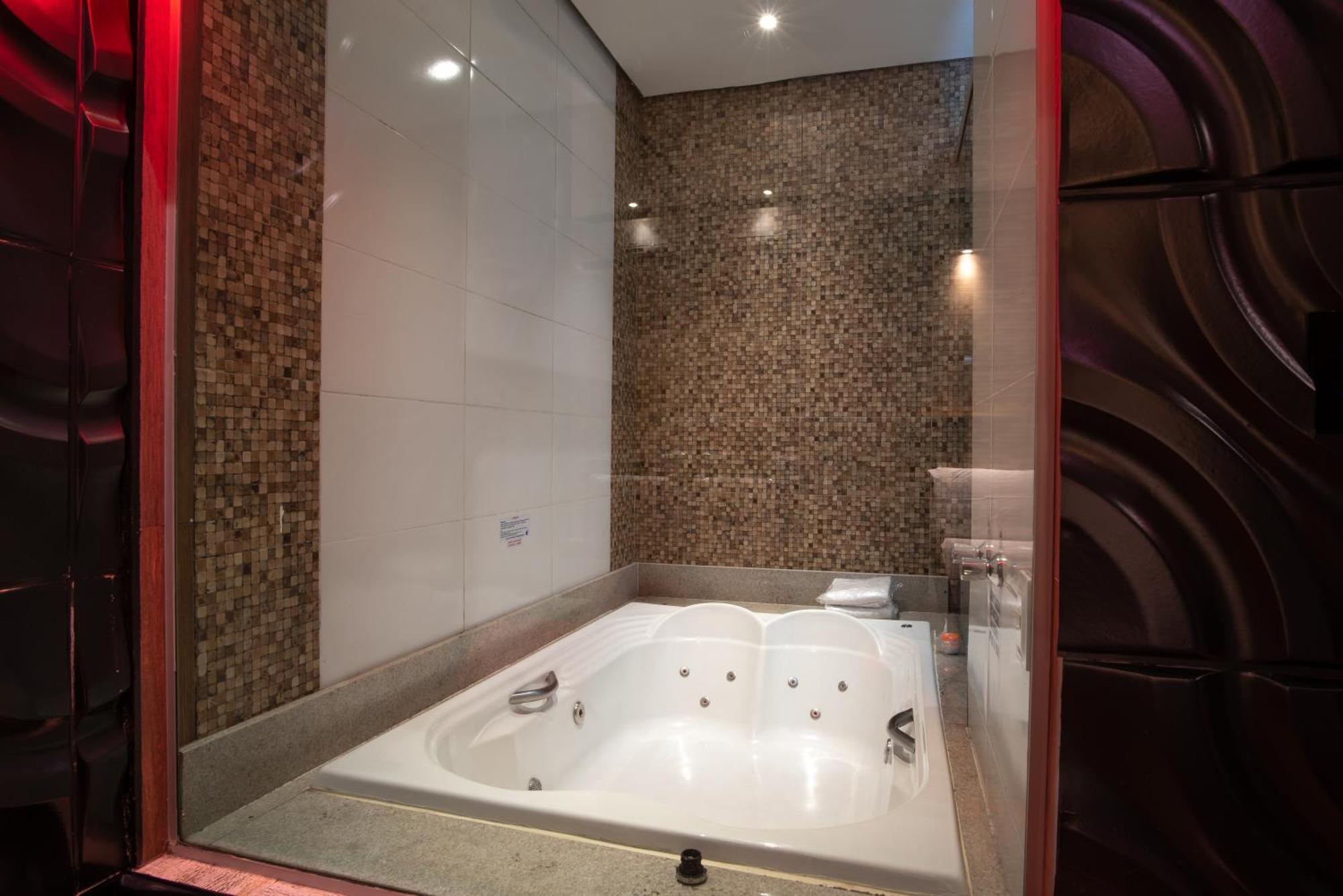 Suite Hot Tub