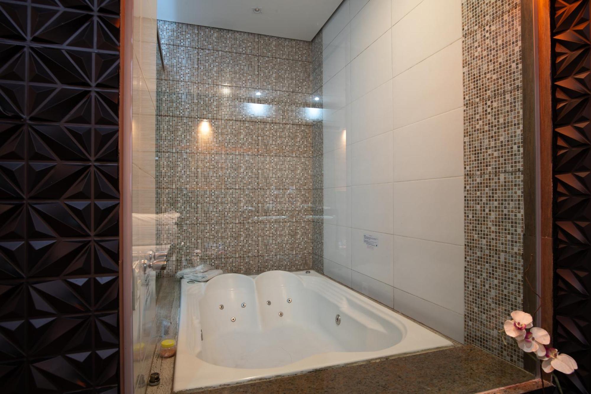 Suite Hot Tub