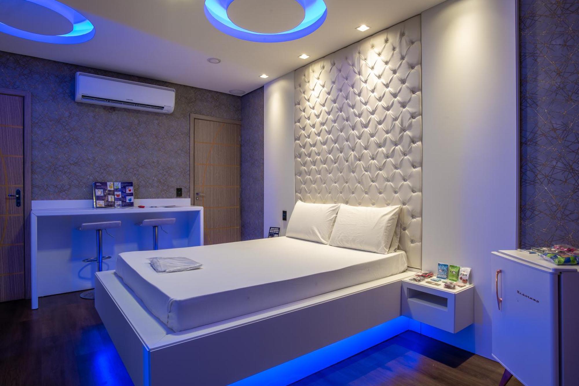 Deluxe Suite Spa Bath