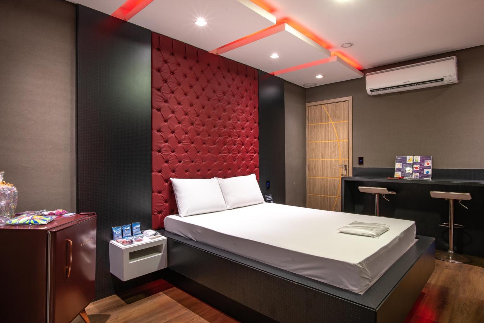 Deluxe Suite Spa Bath