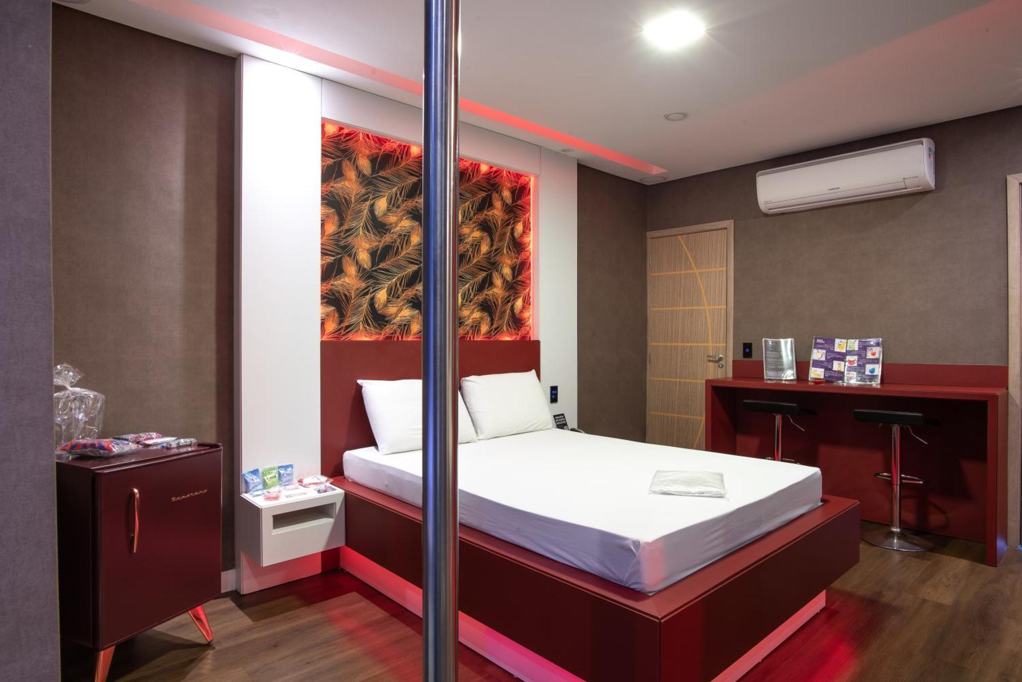 Deluxe Suite Spa Bath