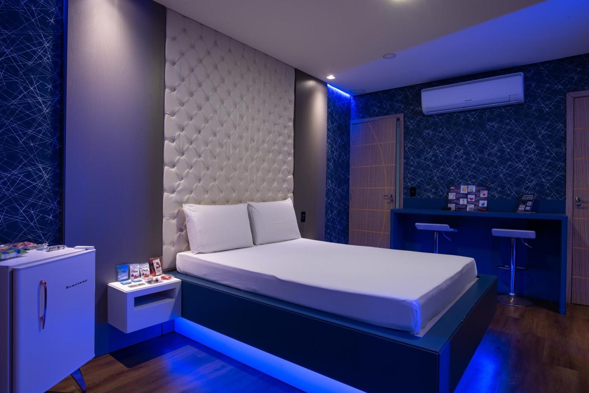 Deluxe Suite Spa Bath