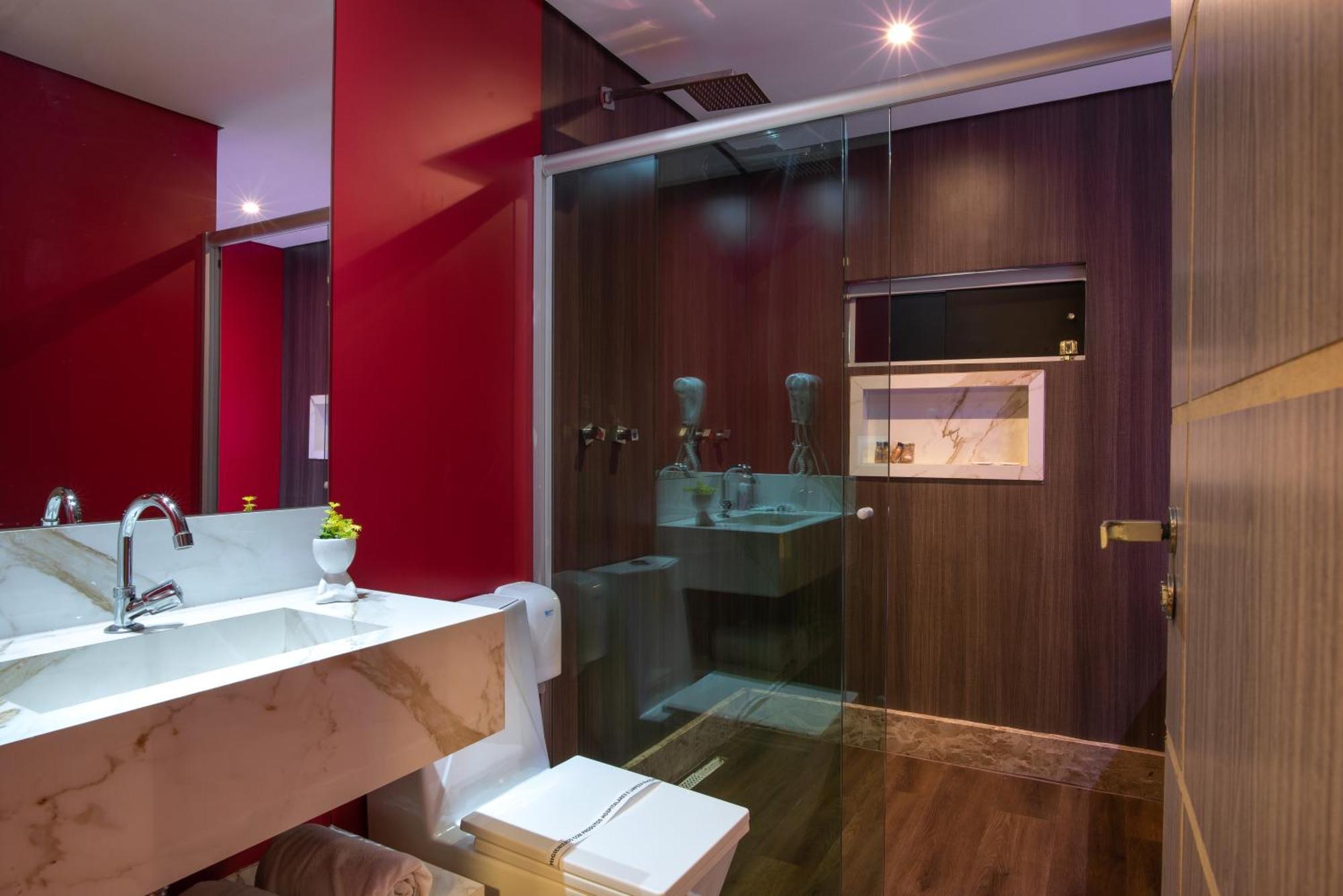 Deluxe Suite Spa Bath