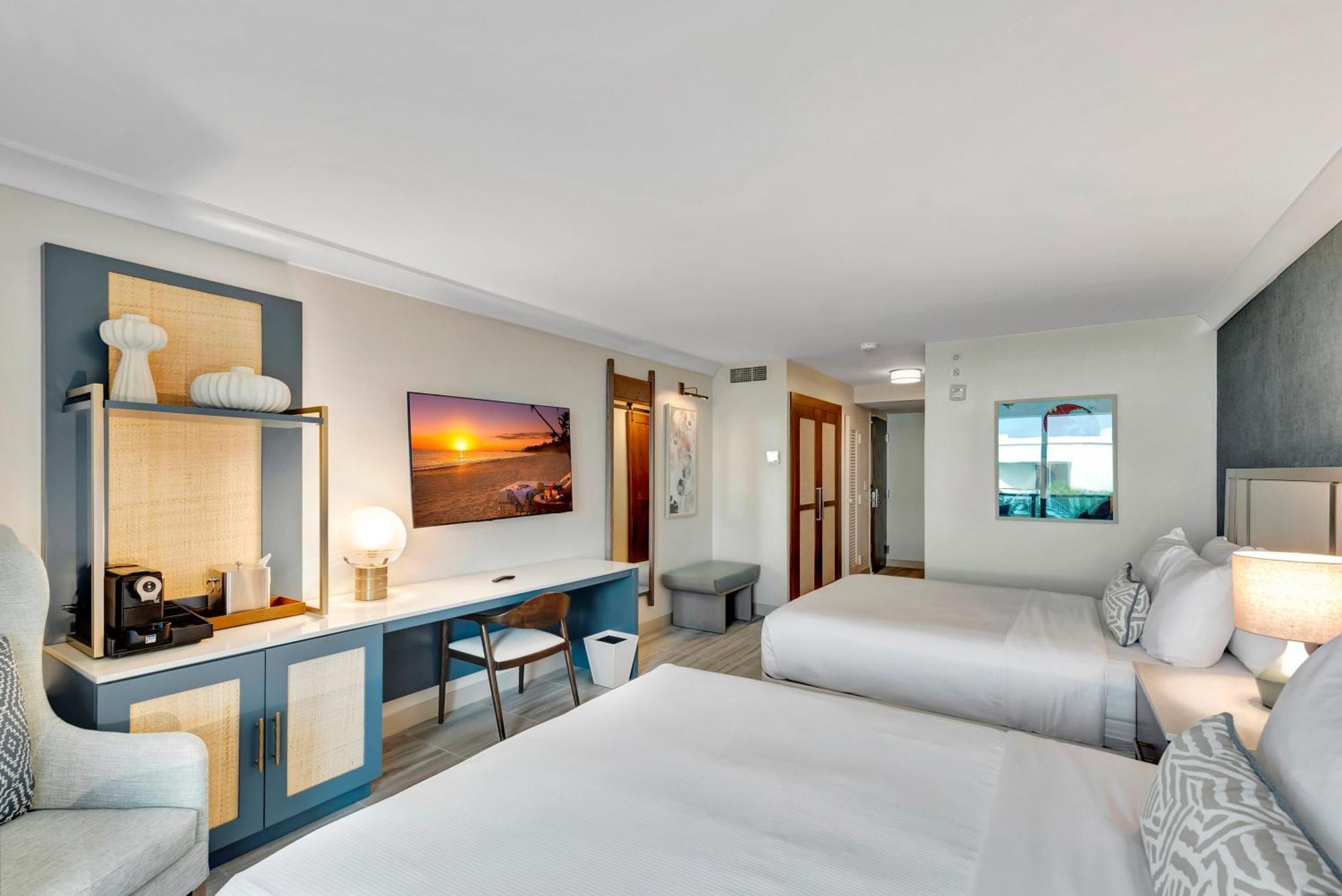 Guest room 2 Queen Garden view