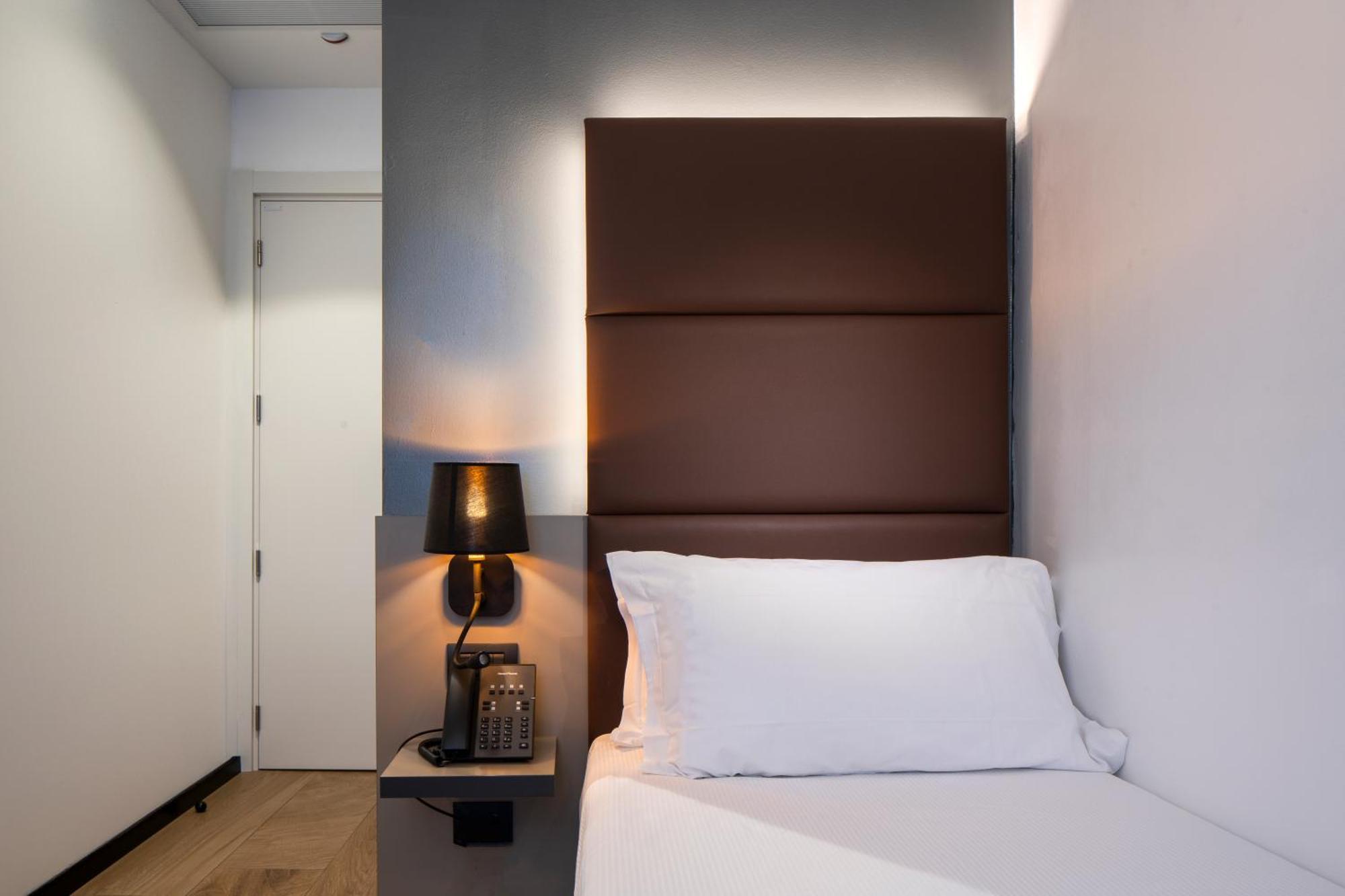 Standard Single Room,1537056928:JPEG