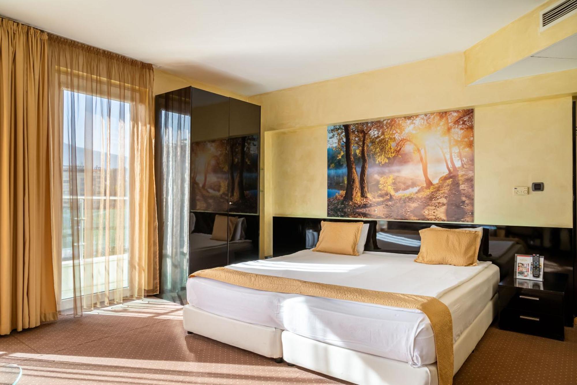 Double Room Underground