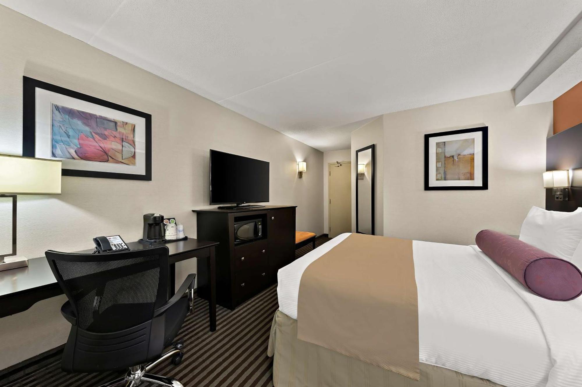 Queen Room
