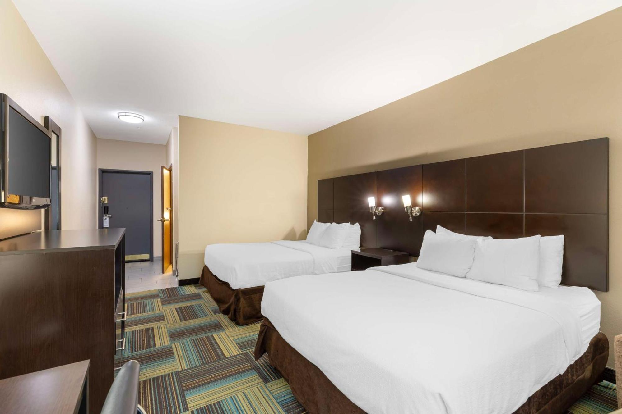 Queen Room with Two Queen Beds and Roll-In Shower - Disability Access/Non-Smoking