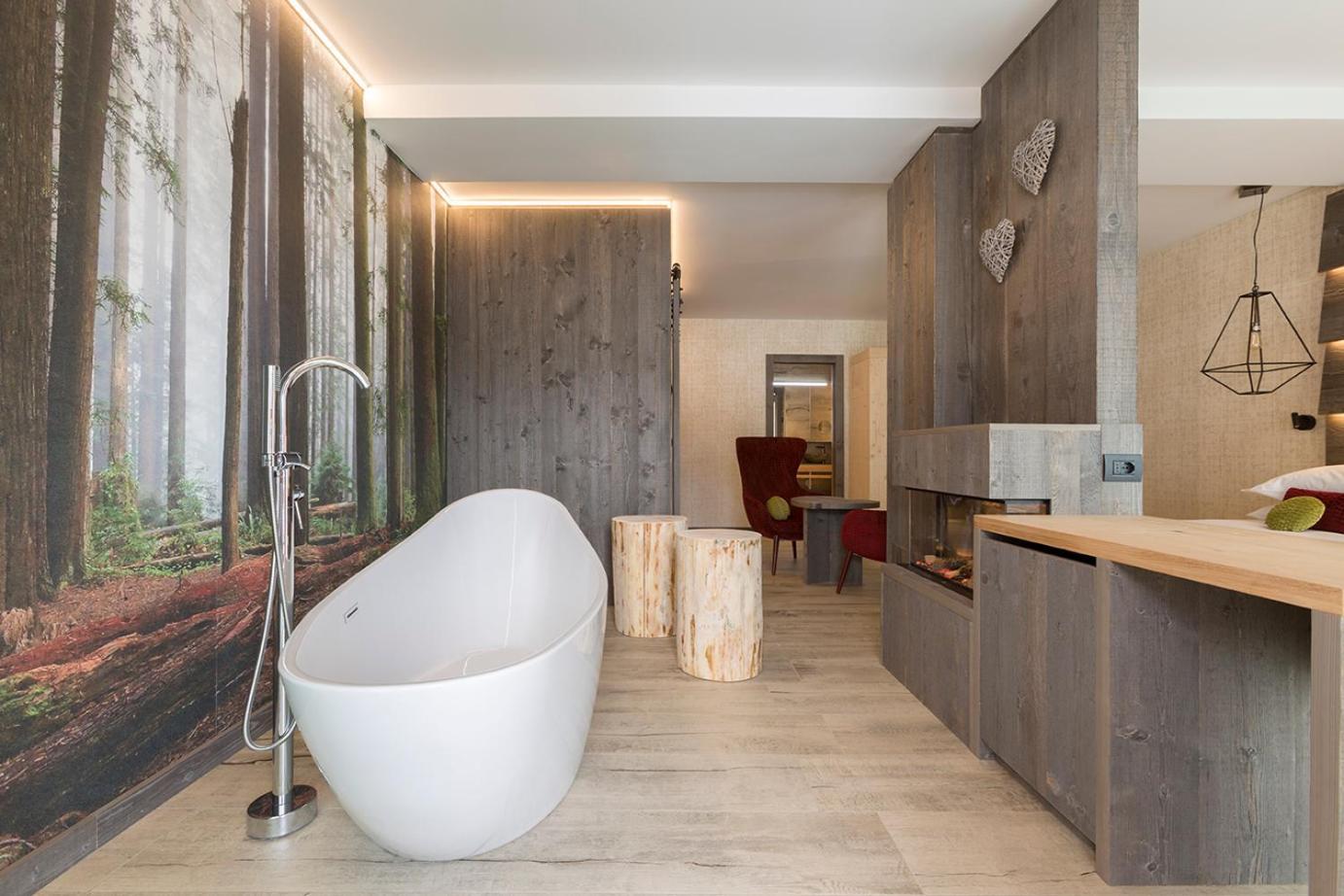 King Suite Spa Bath,1537227574:JPEG