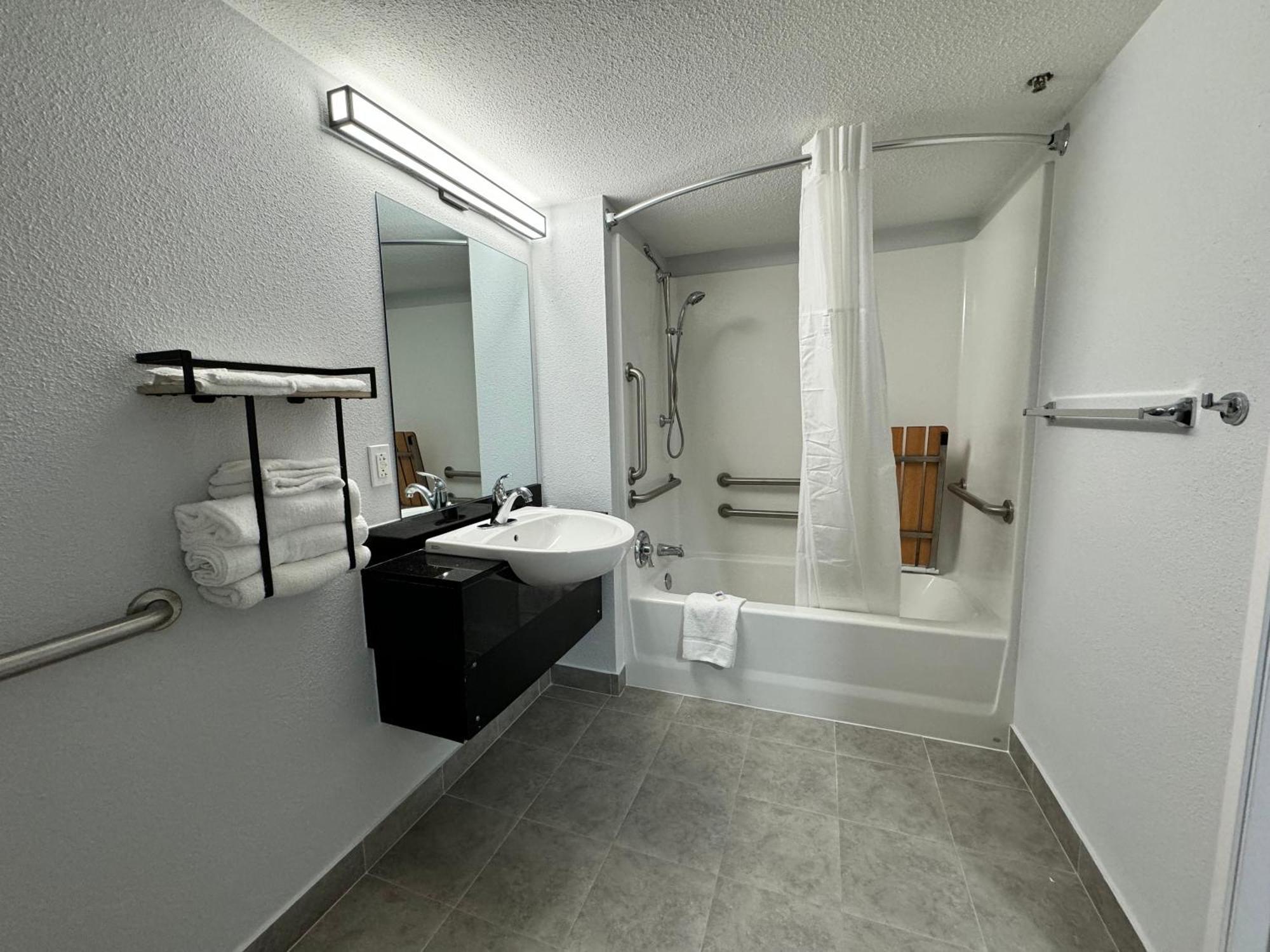 Queen Room Two Queen Beds Disability Access Non-Smoking