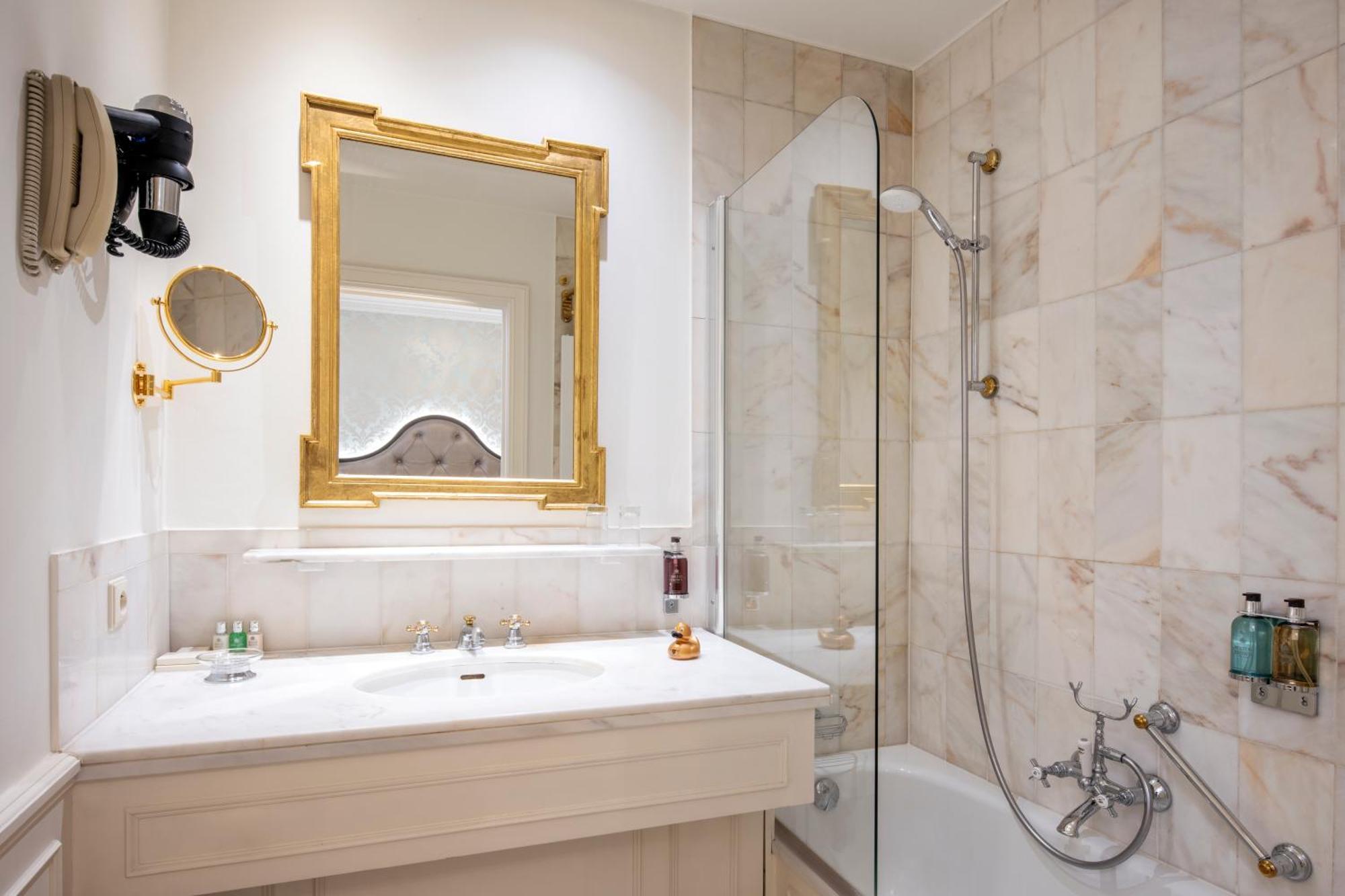 Classic Single Room