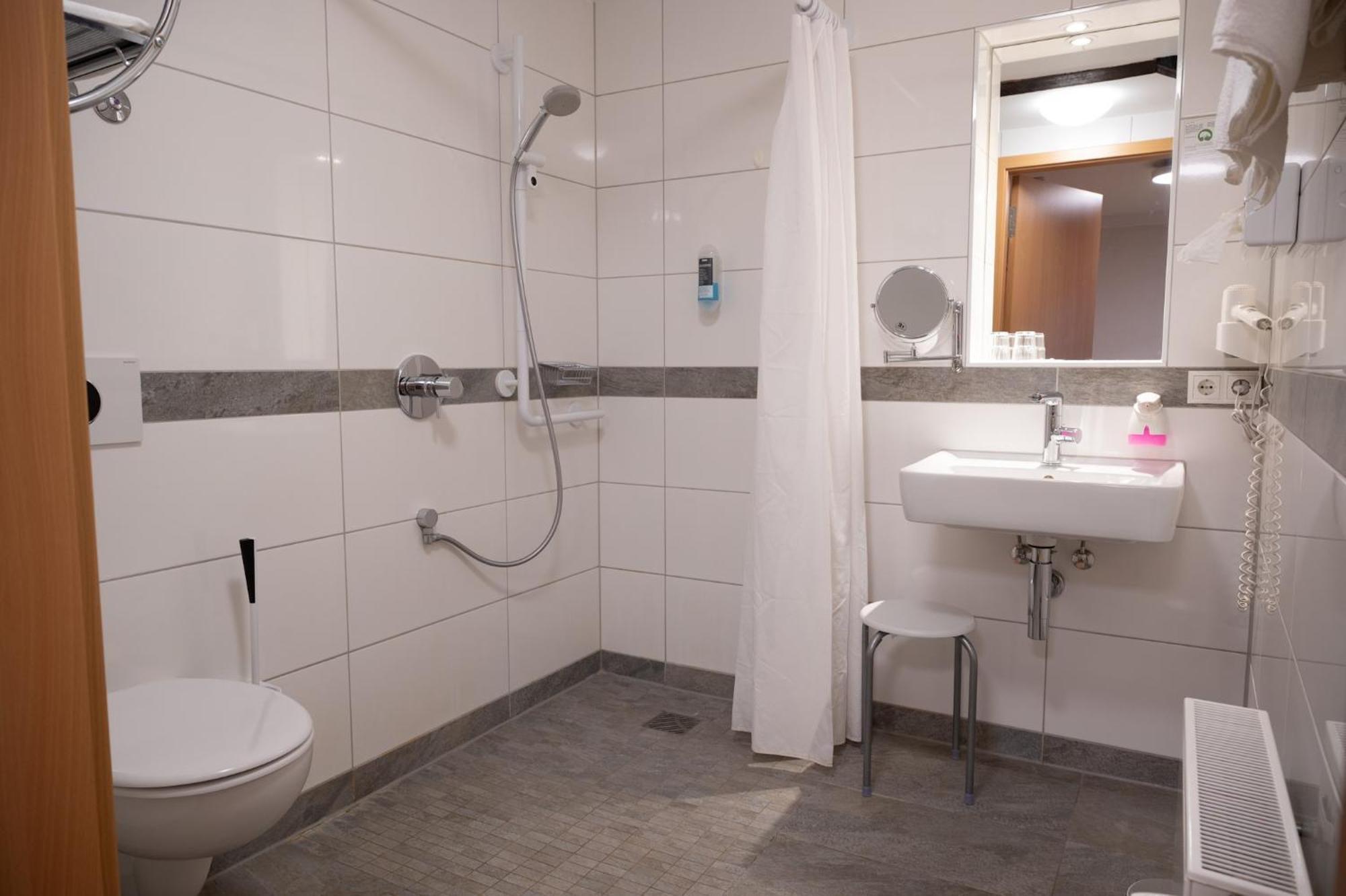 Double Room Private Bathroom