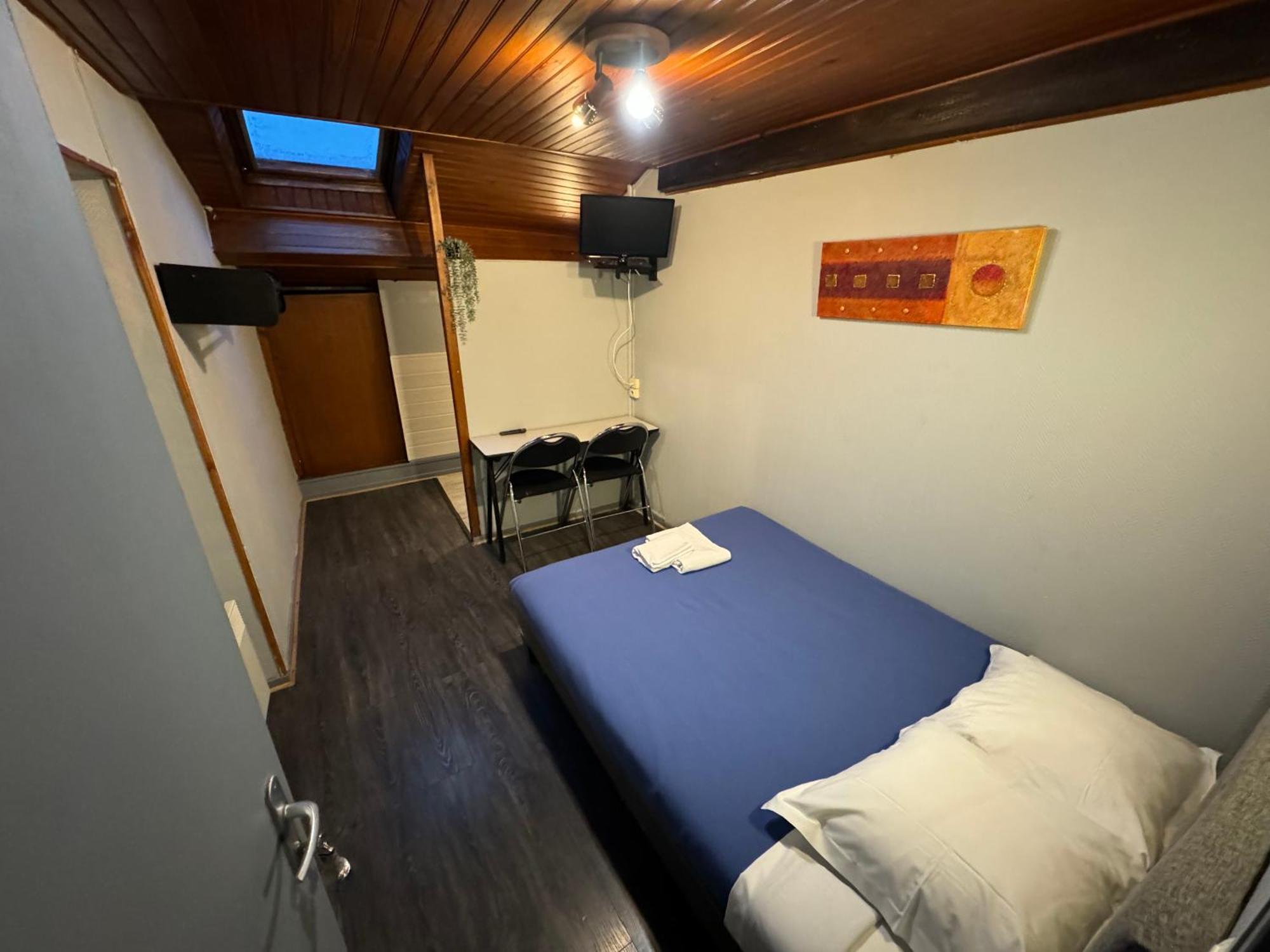 Double Room Shared Toilet,1537552930:JPEG