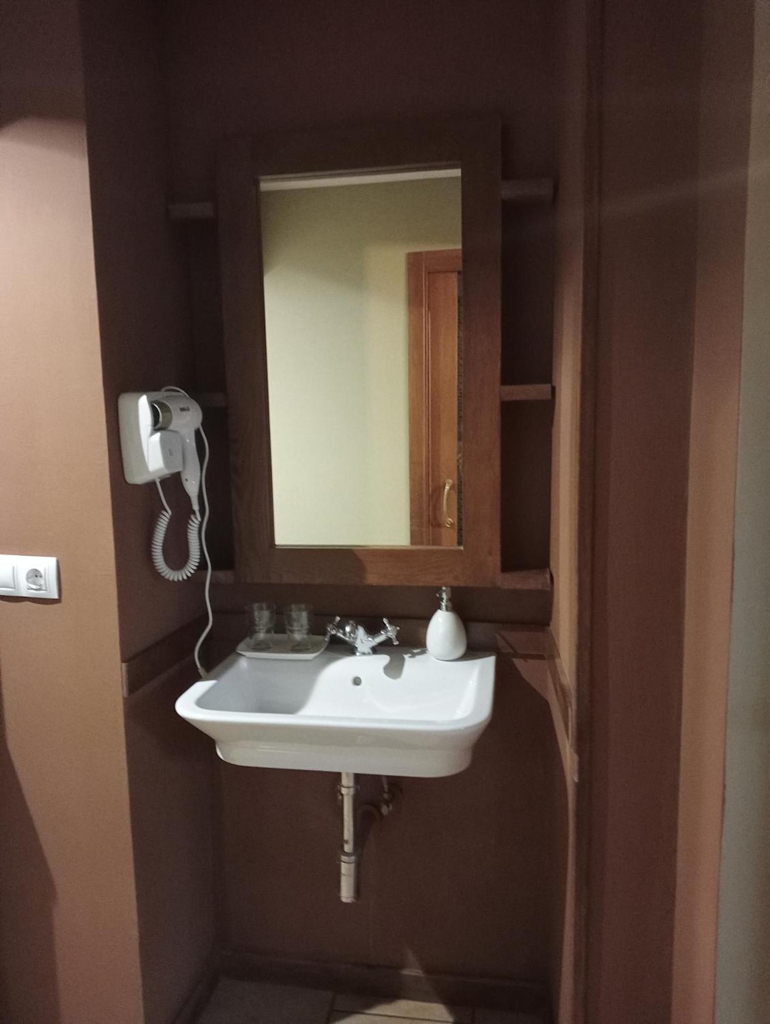Superior Double Room,1537634482:JPEG