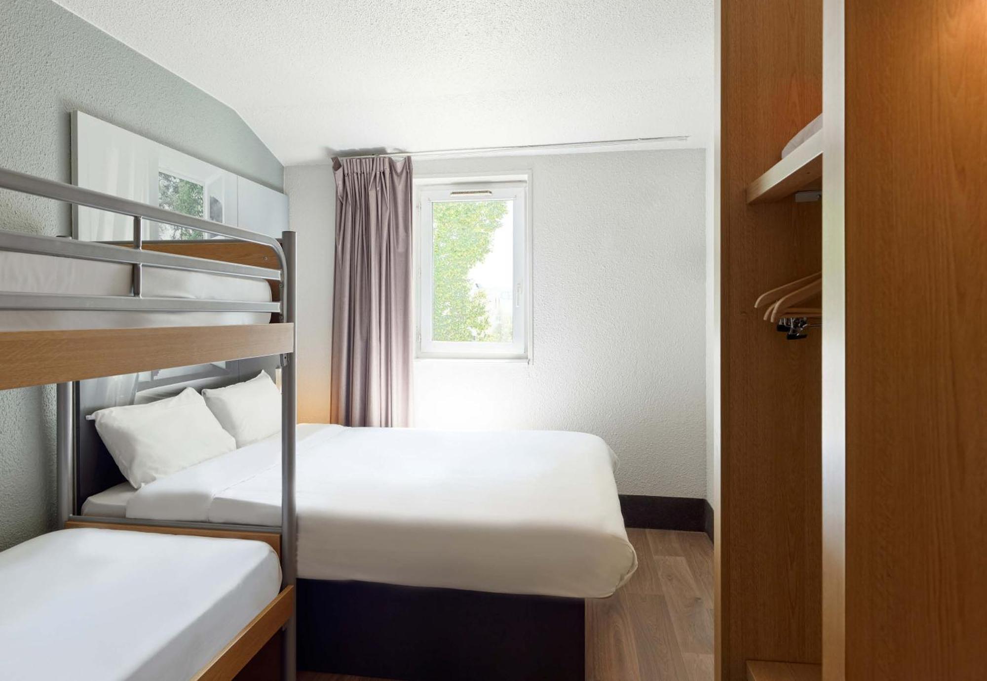 Quadruple Room,1537780966:JPEG