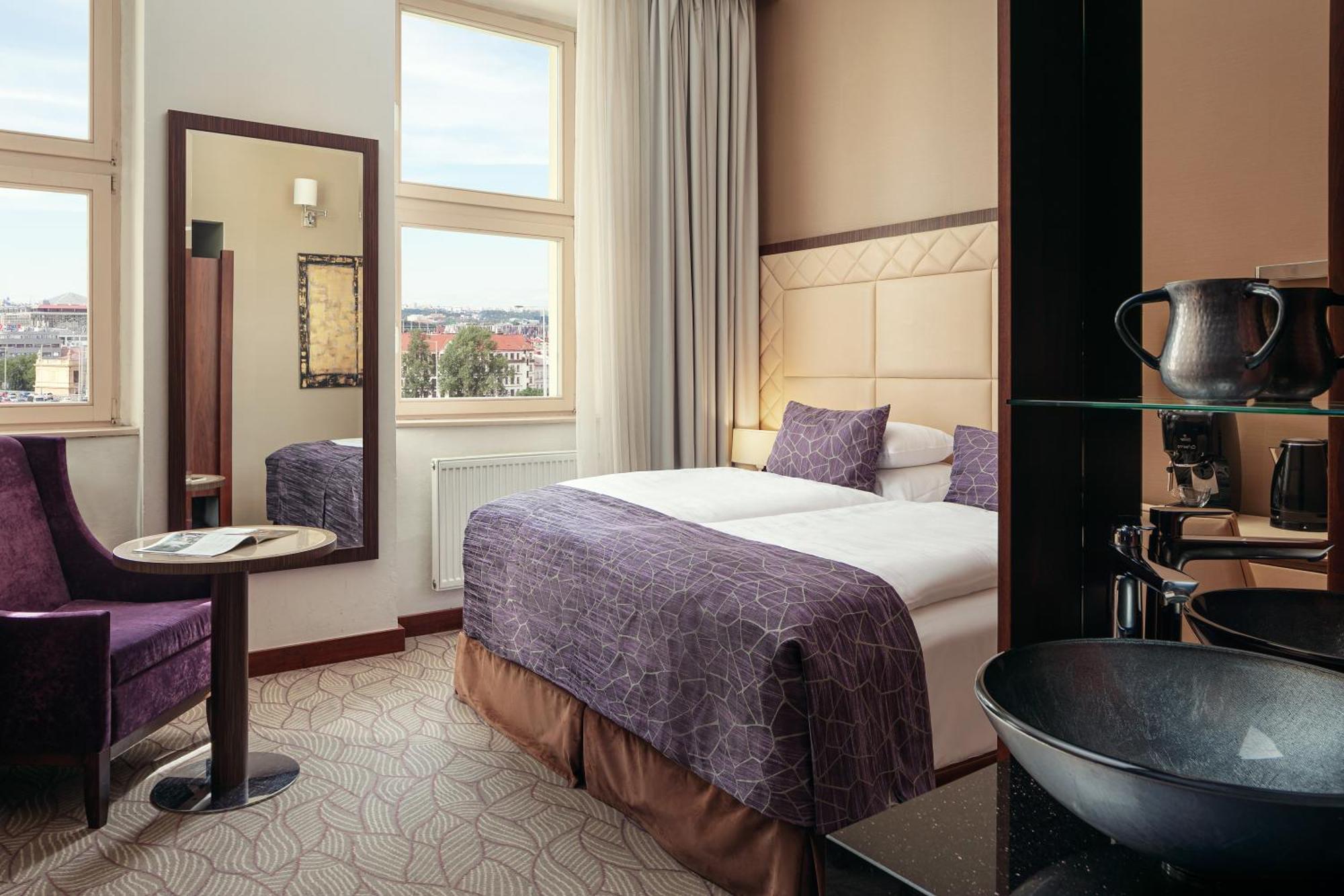 Deluxe Double or Twin Room