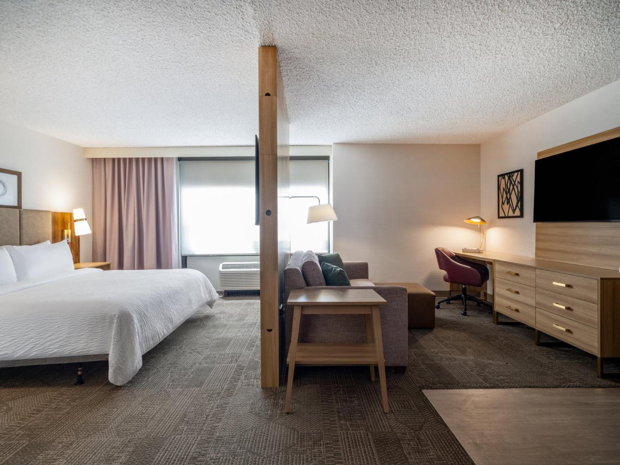King Studio Suite