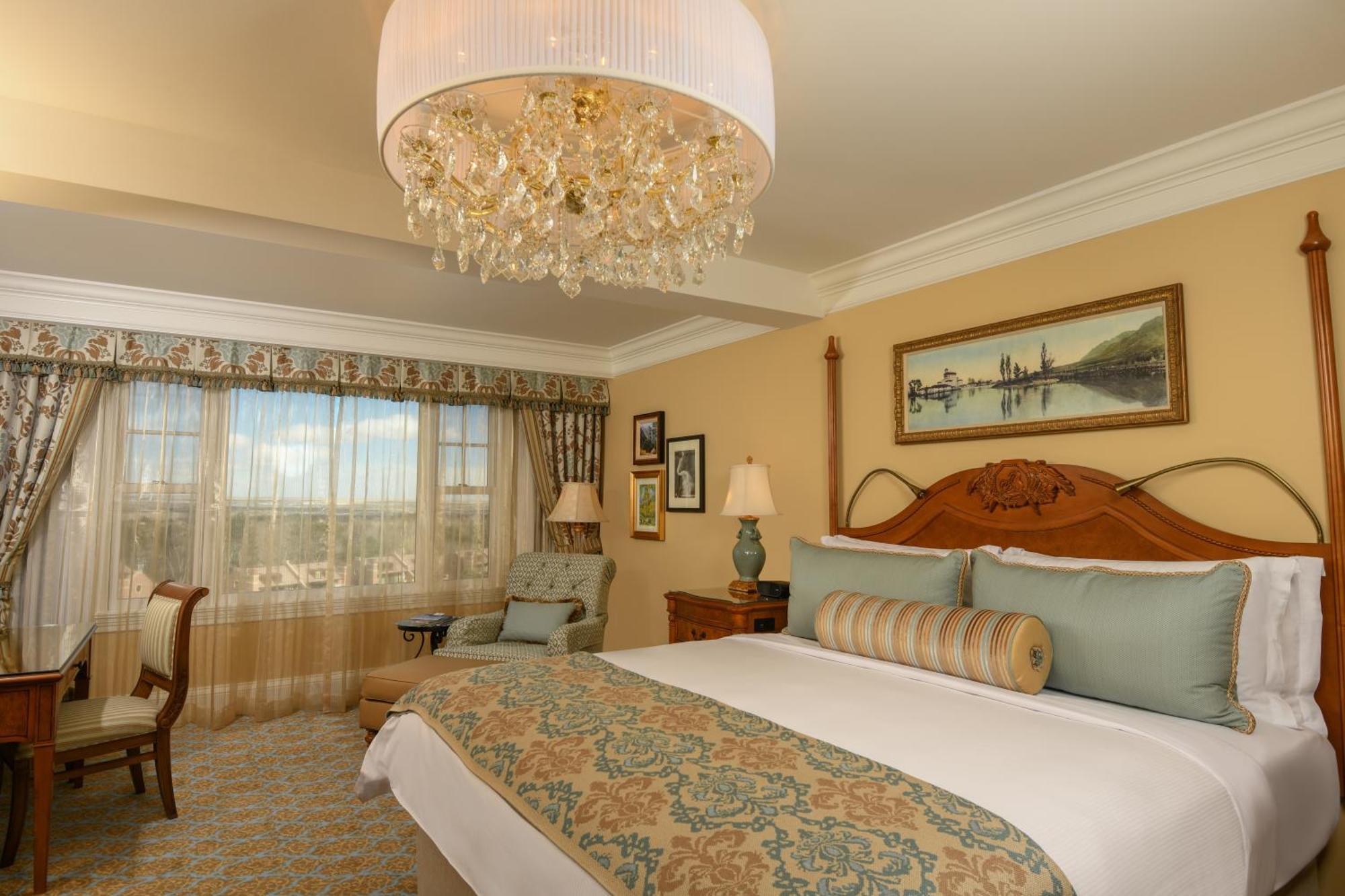 Superior Room,1537872271:JPEG