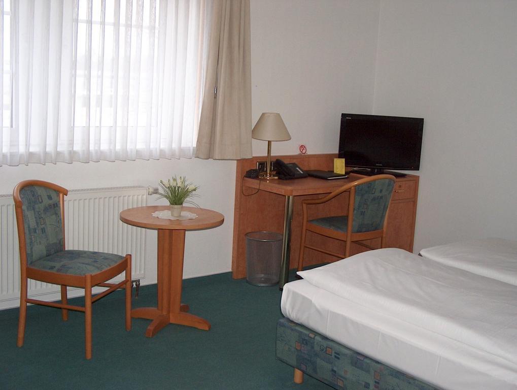 Double Room Private Bathroom
