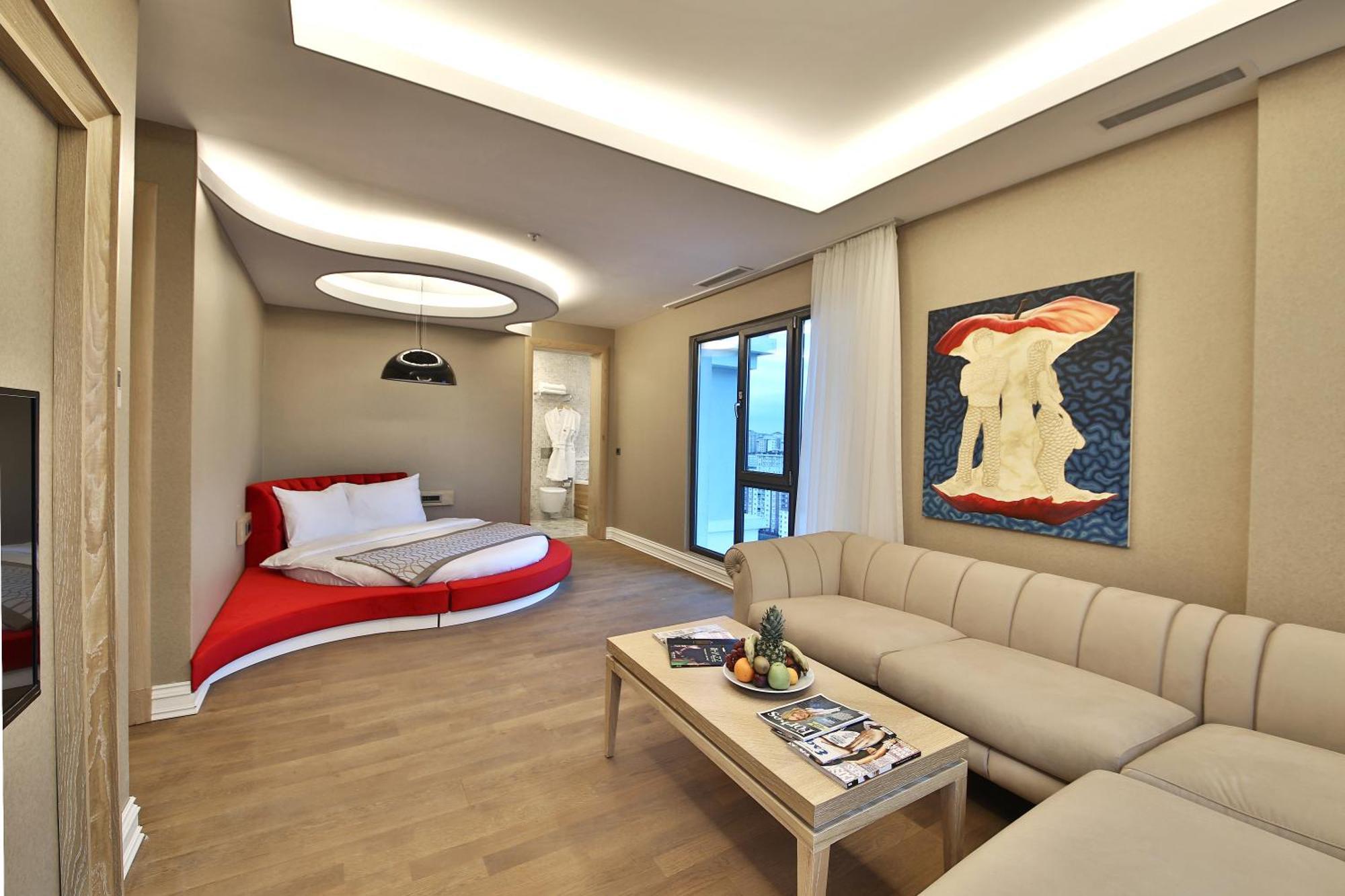 King Suite,1538077084:JPEG