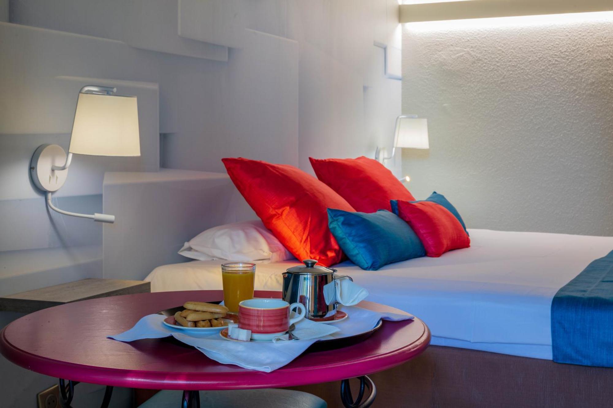Double Room Pool View Spa Access
