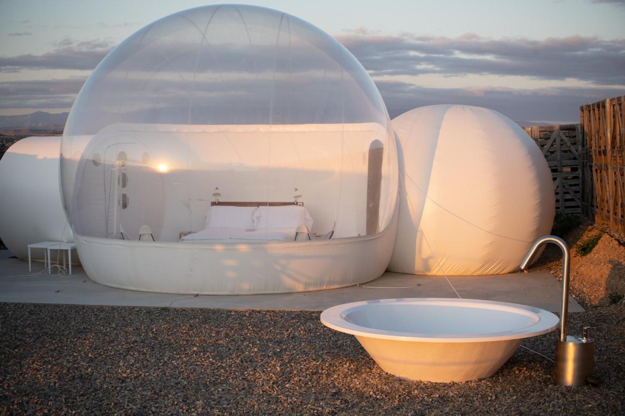 Burbuja Suite con bañera exterior
