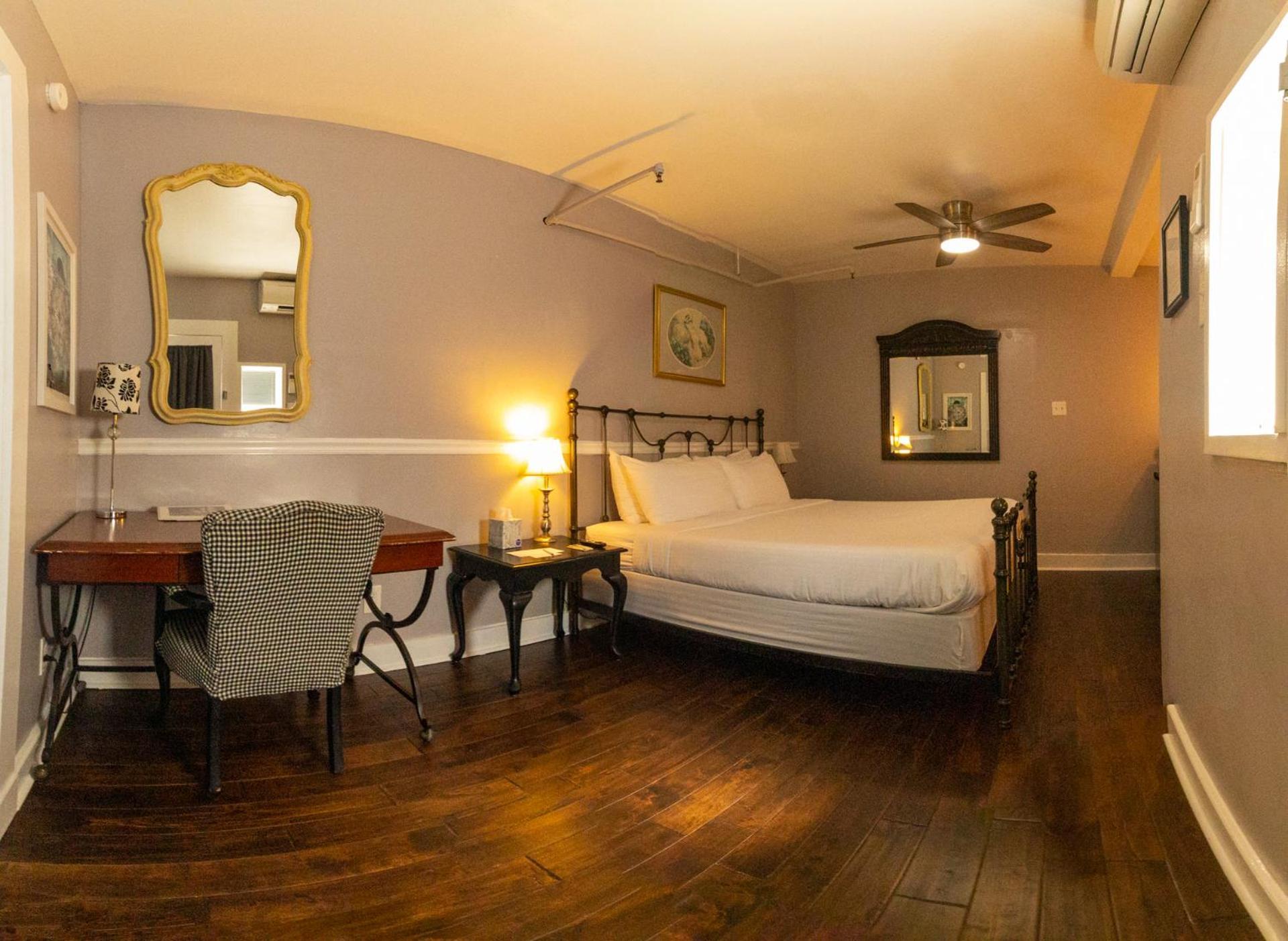 Standard King Room