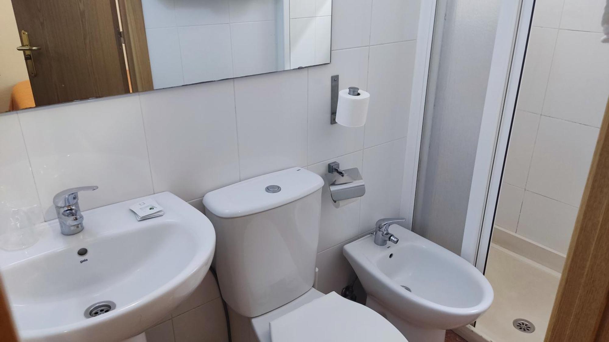 Single Room,1639560179:JPEG