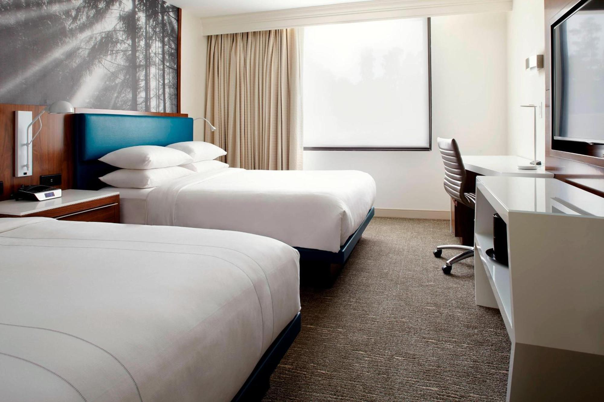 Guest Room Two Queen Beds Concierge Level,1705735922:JPEG
