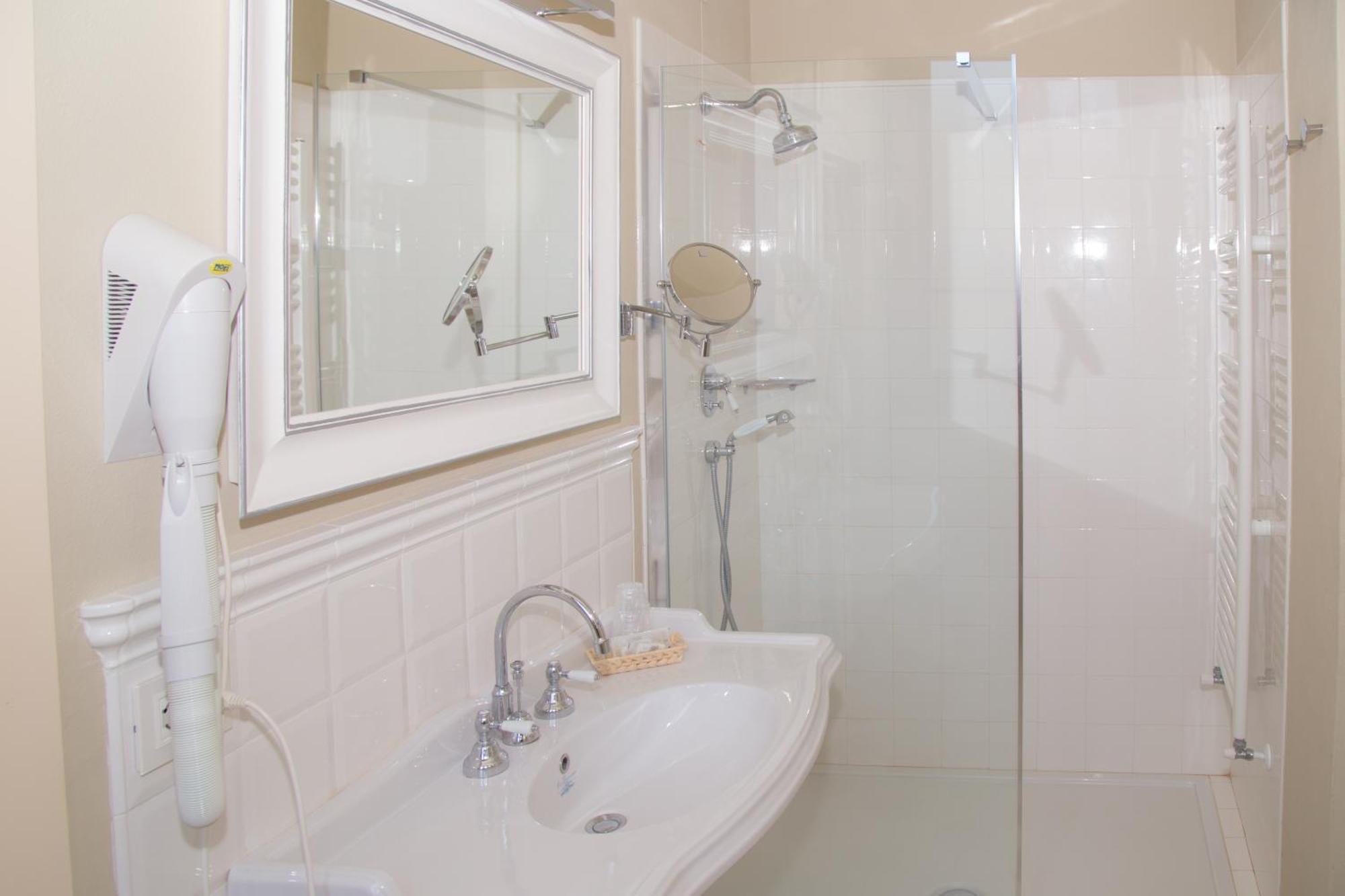 Classic Double or Twin Room,1710197284:JPEG