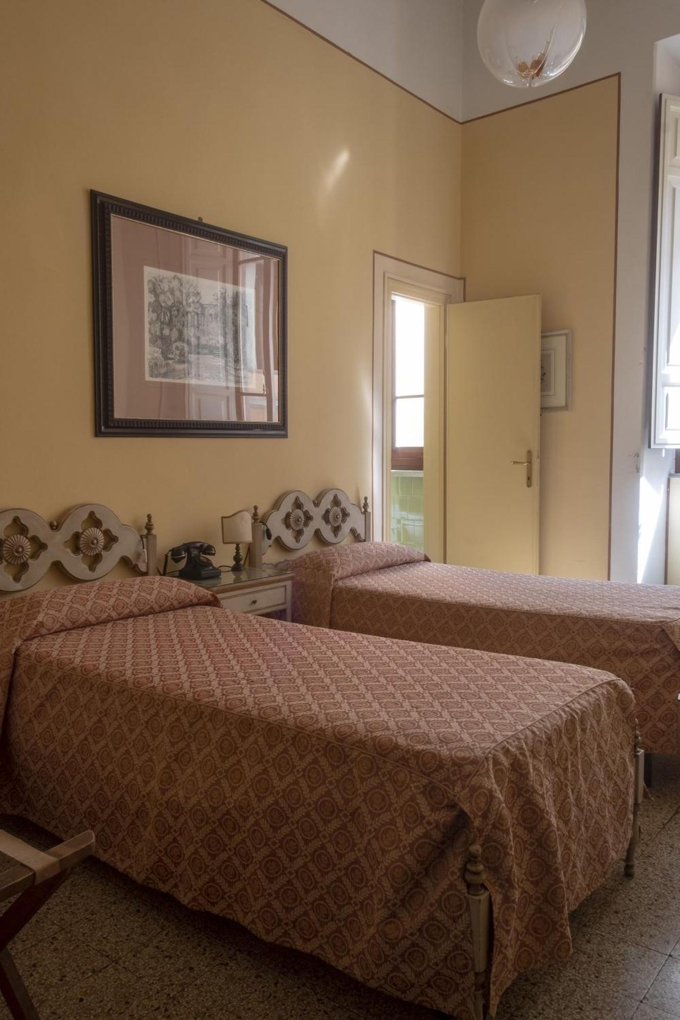 Standard Double Room,1538704438:JPEG