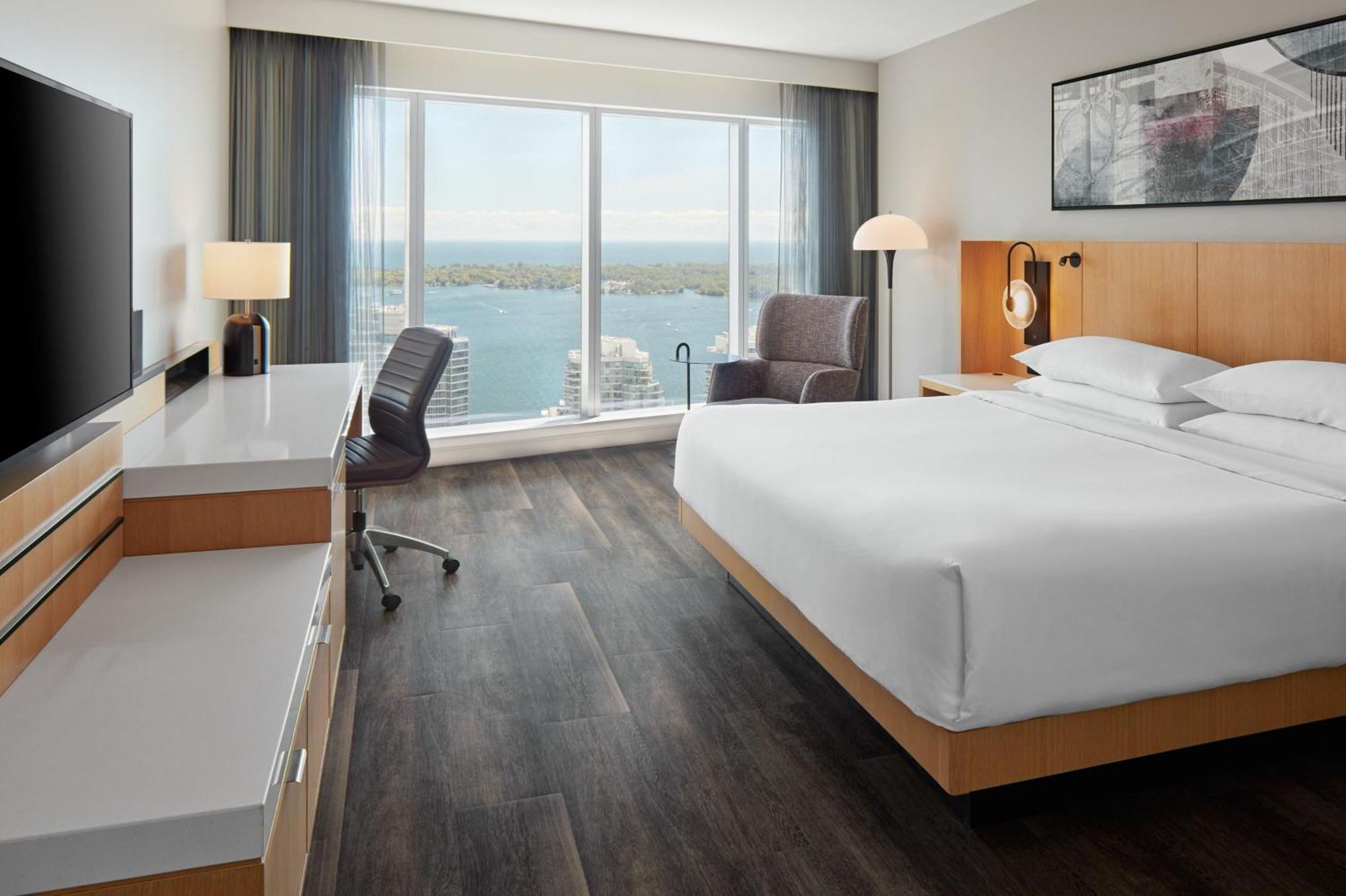 King Room Lake View,1360456862:JPEG