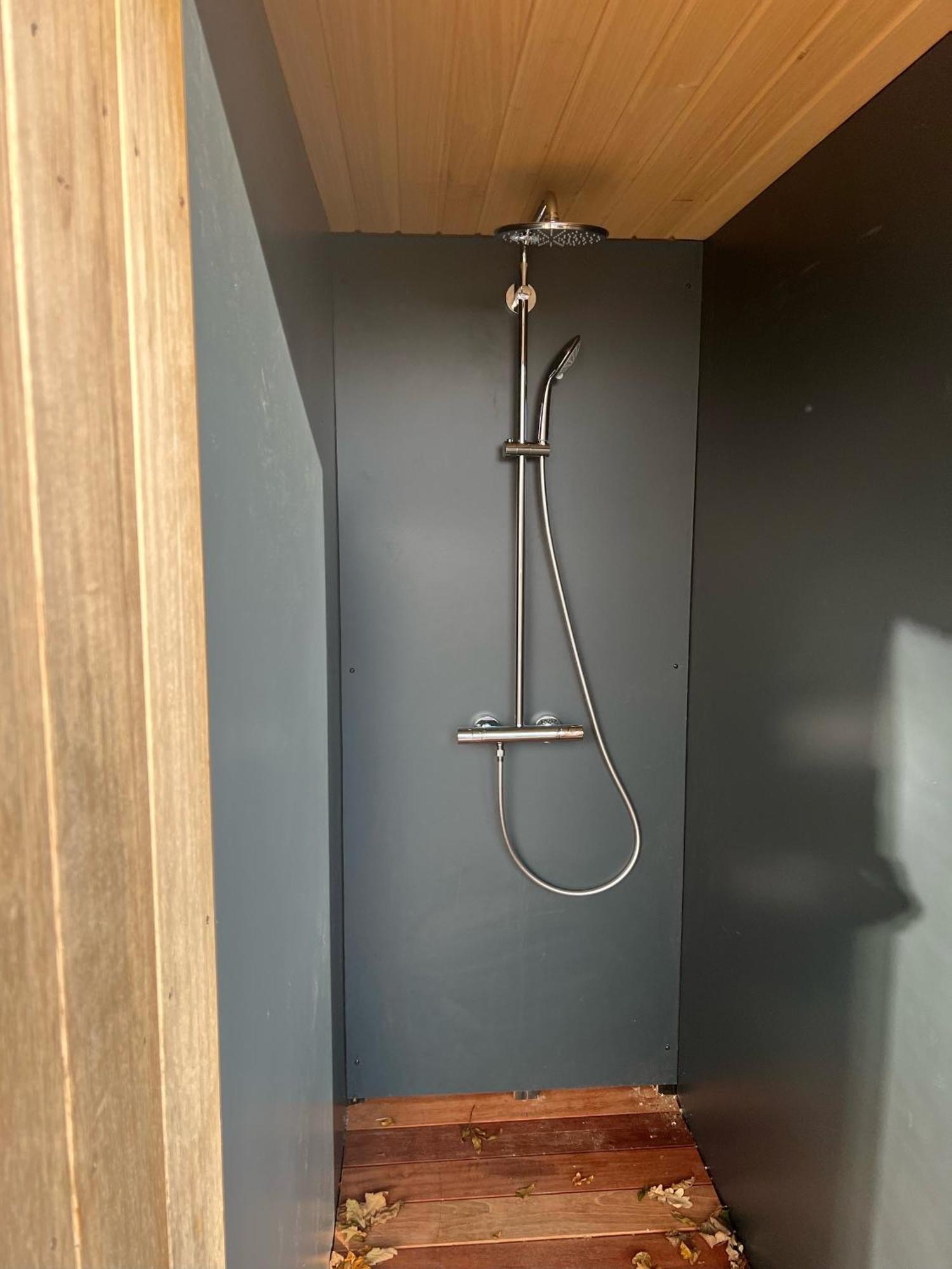 Deluxe Suite Spa Bath