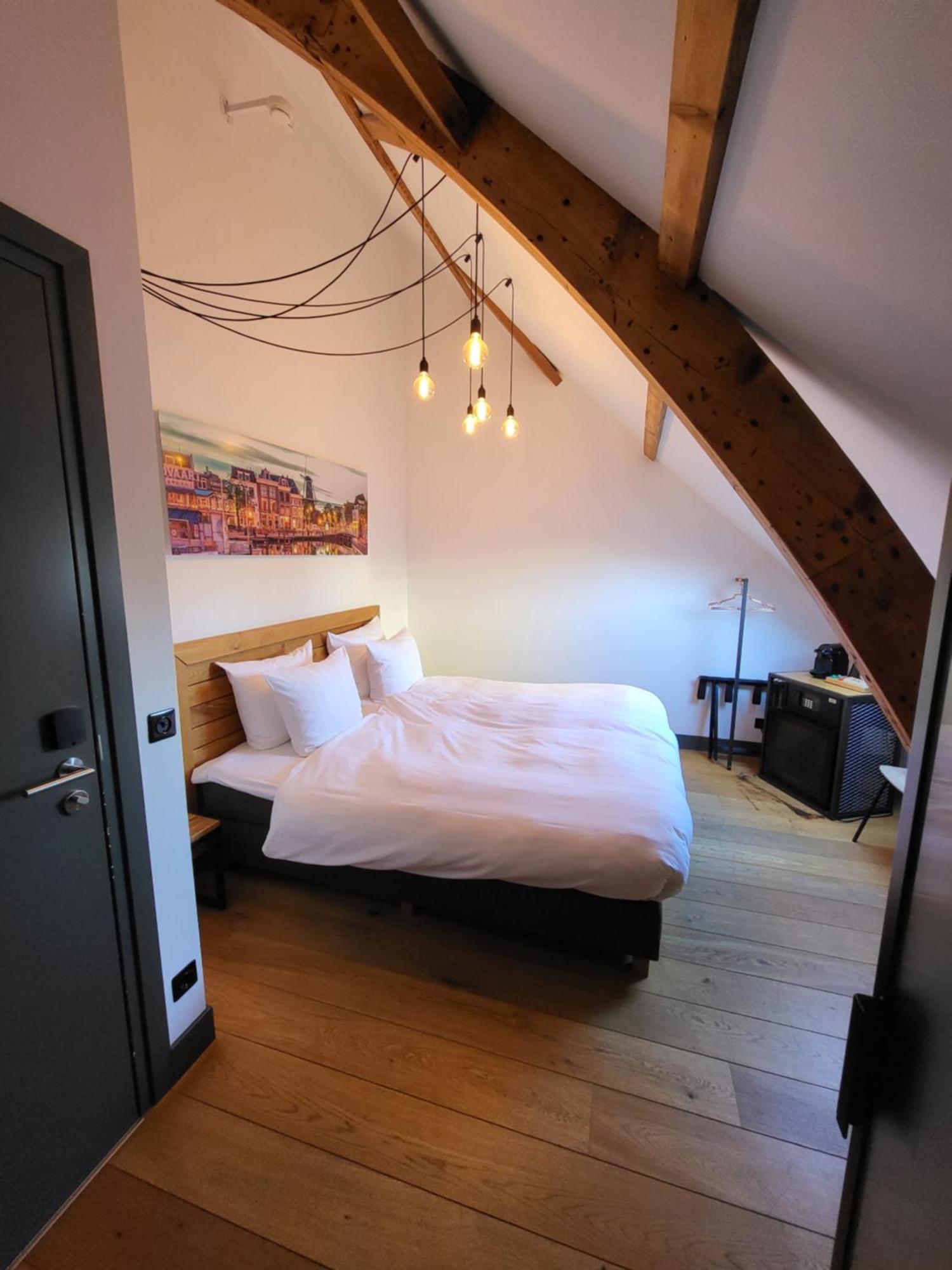 Standard Double Room,1538805463:JPEG