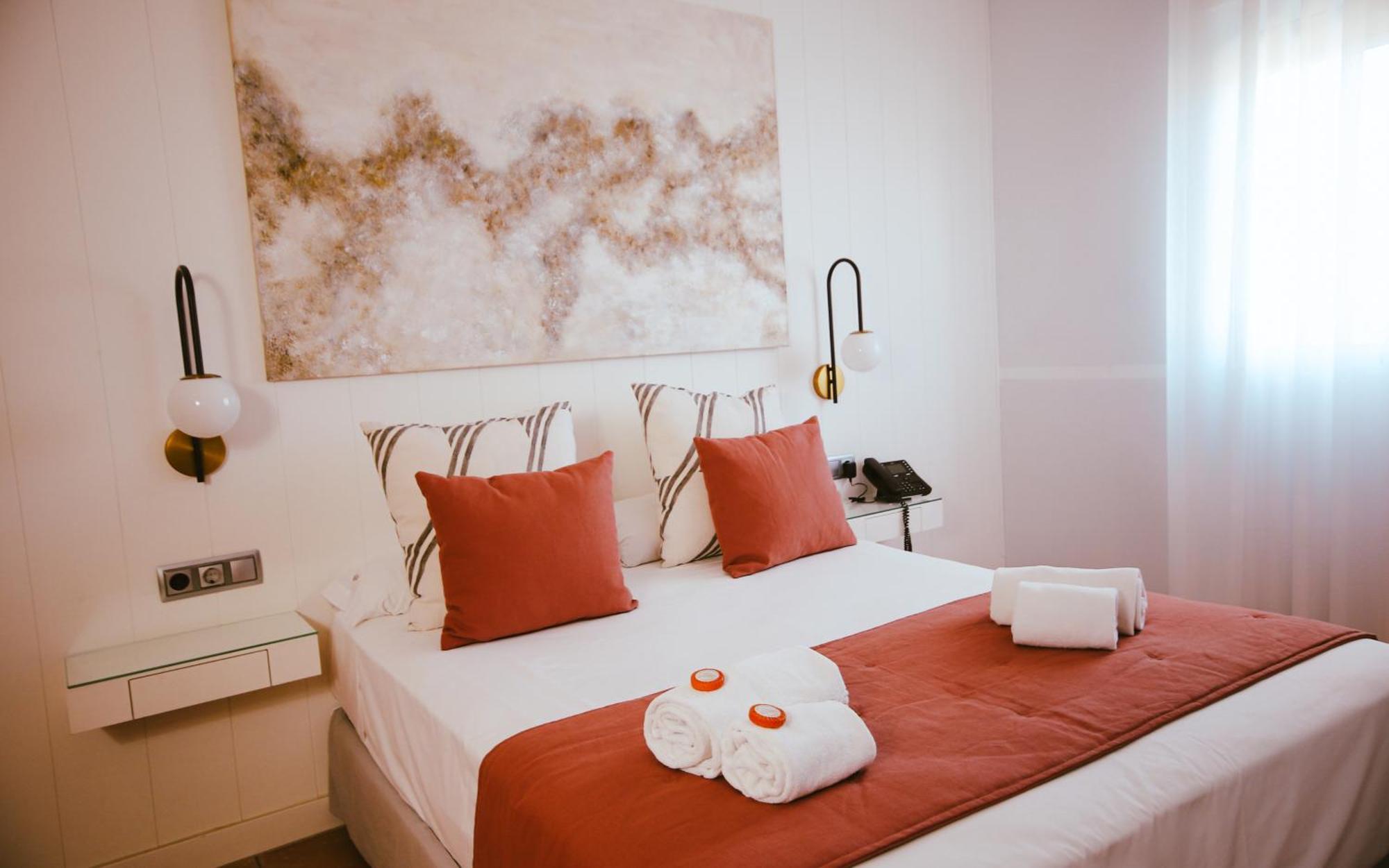Double Room,1538805820:JPEG