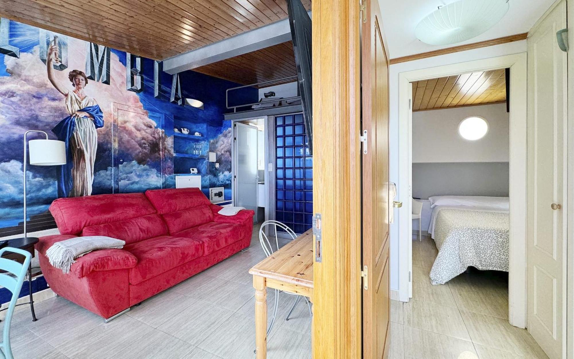 Deluxe Studio