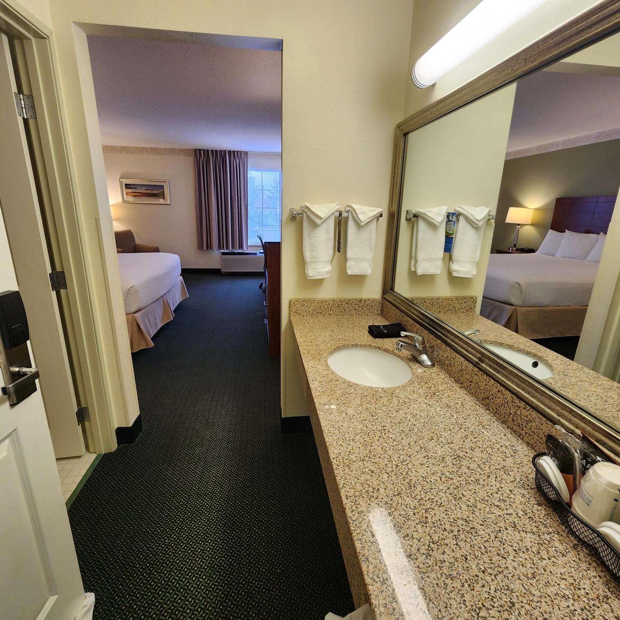 King Room - Non-Smoking
