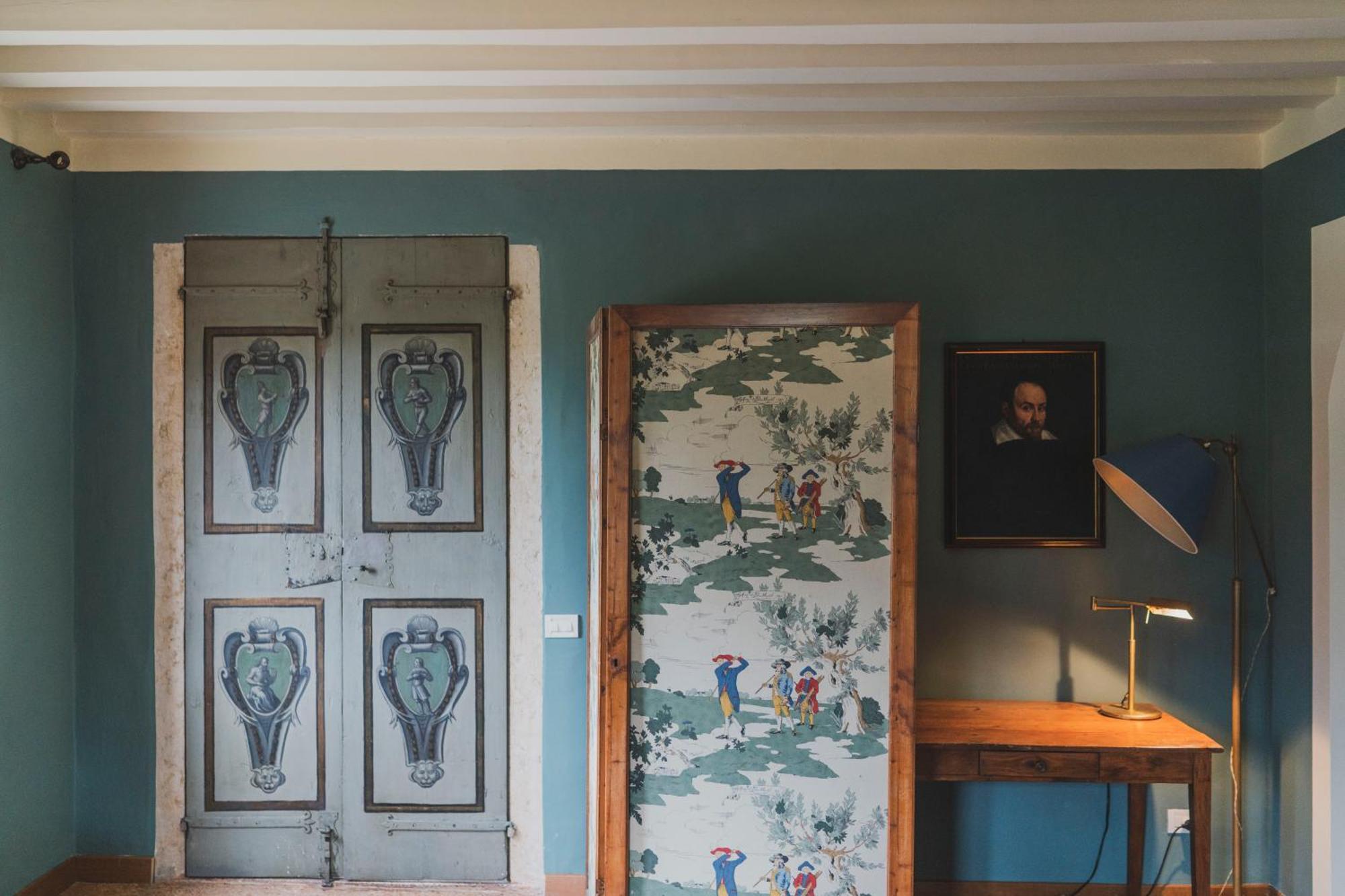 Large Double Room,1549549540:JPEG
